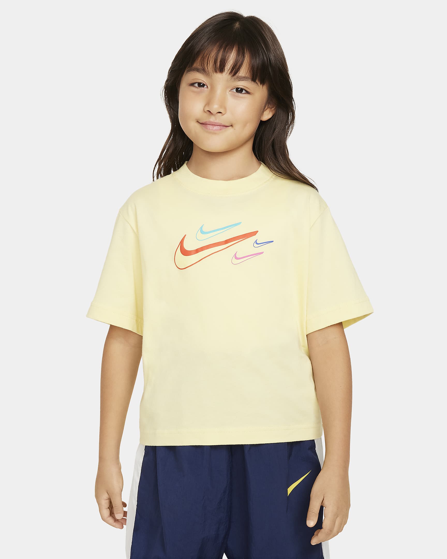 Nike Sportswear Older Kids' (Girls') Boxy T-Shirt. Nike UK