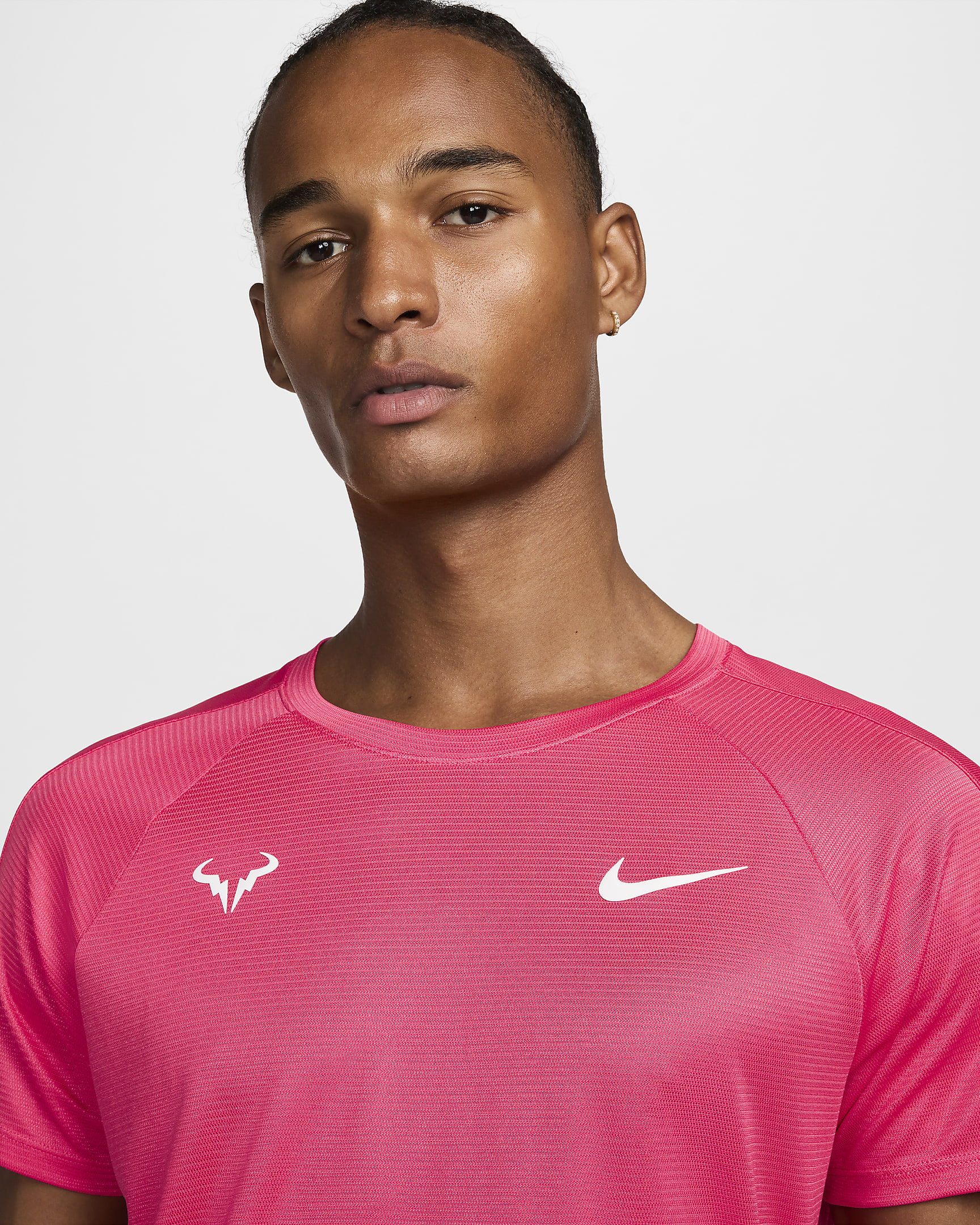 Camisola de ténis de manga curta Nike Dri-FIT Rafa Challenger para homem - Rosa Aster/Branco