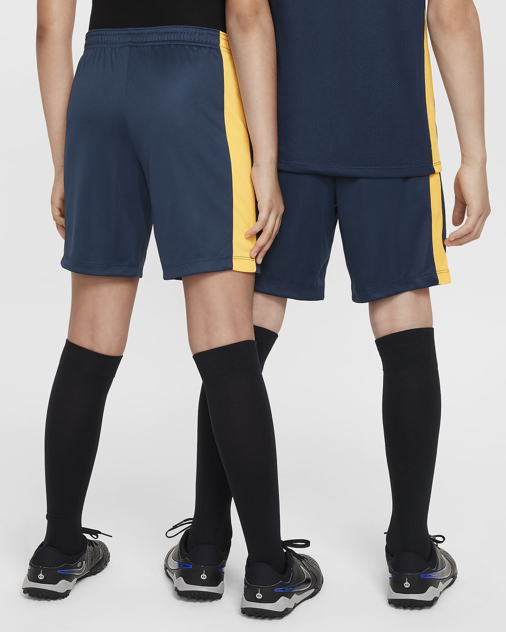 Shorts de fútbol Dri-FIT para niños talla grande Kylian Mbappé Academy 23 - Azul marino militar/Naranja láser