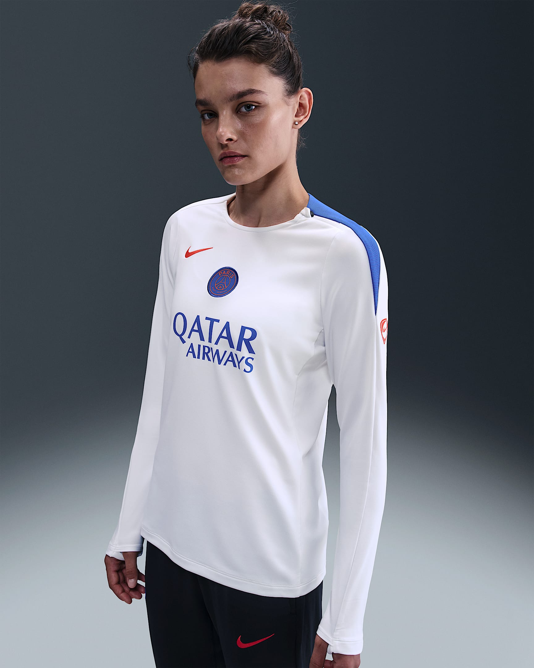 Stickade fotbollströja Paris Saint-Germain Strike (tredjeställ) Nike Dri-FIT Total 90 med rund hals för kvinnor - Vit/Hyper Royal/Global Red