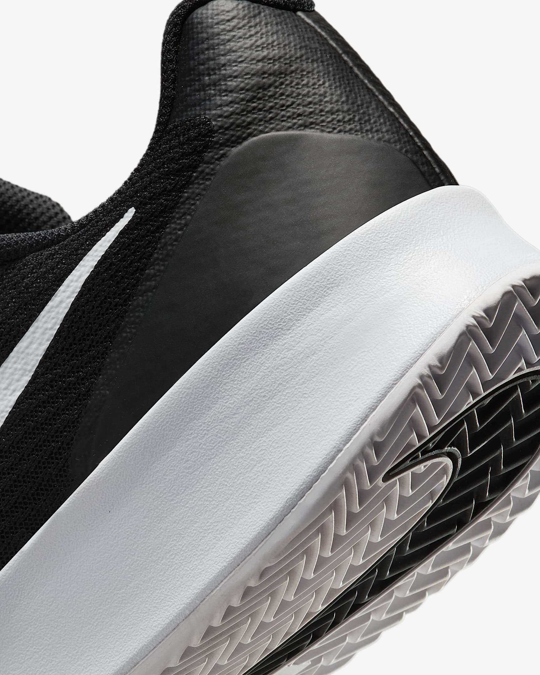 vapor lite tennis shoes