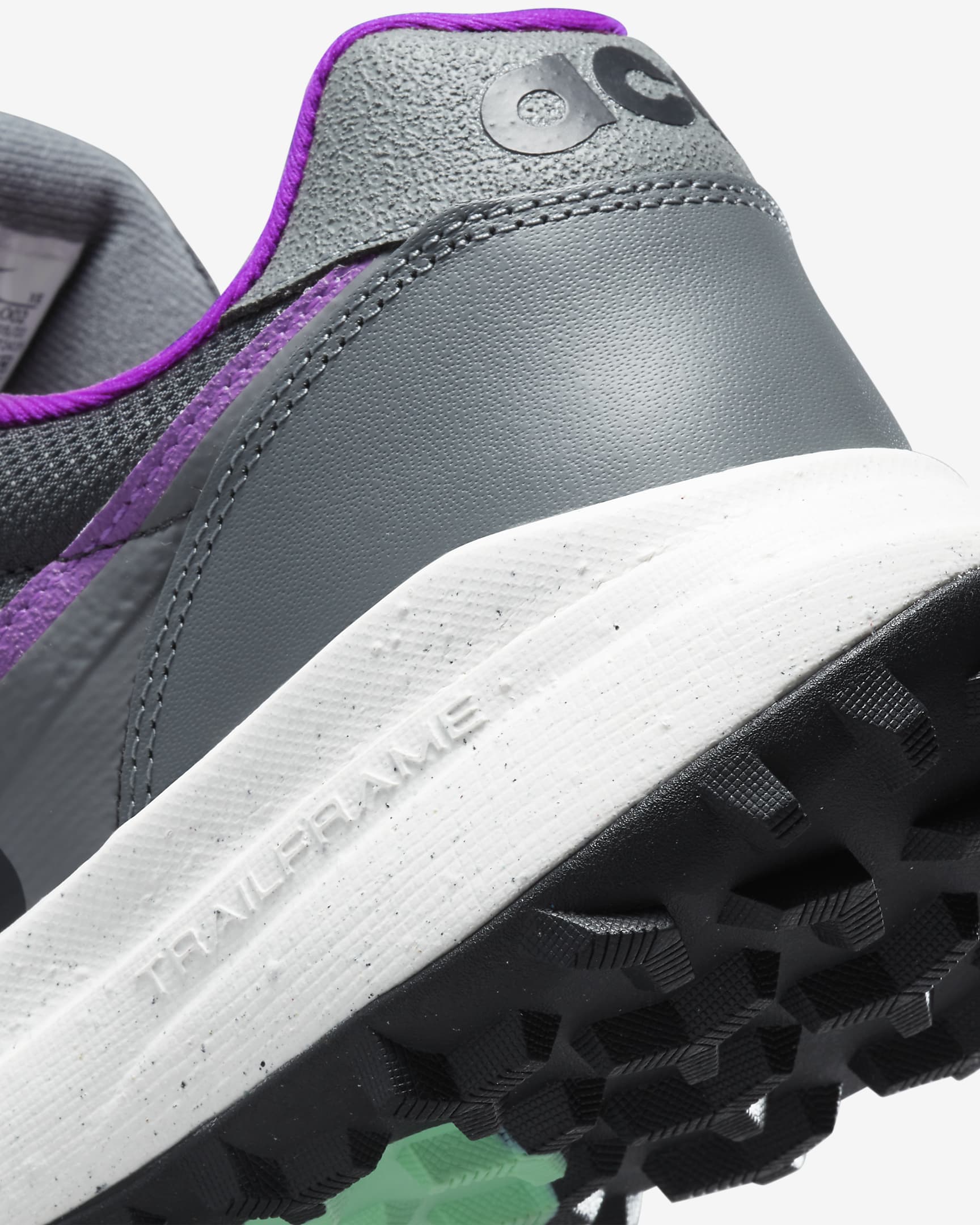 Nike ACG Lowcate Men's Shoes - Smoke Grey/Vivid Purple/Phantom/Dark Smoke Grey