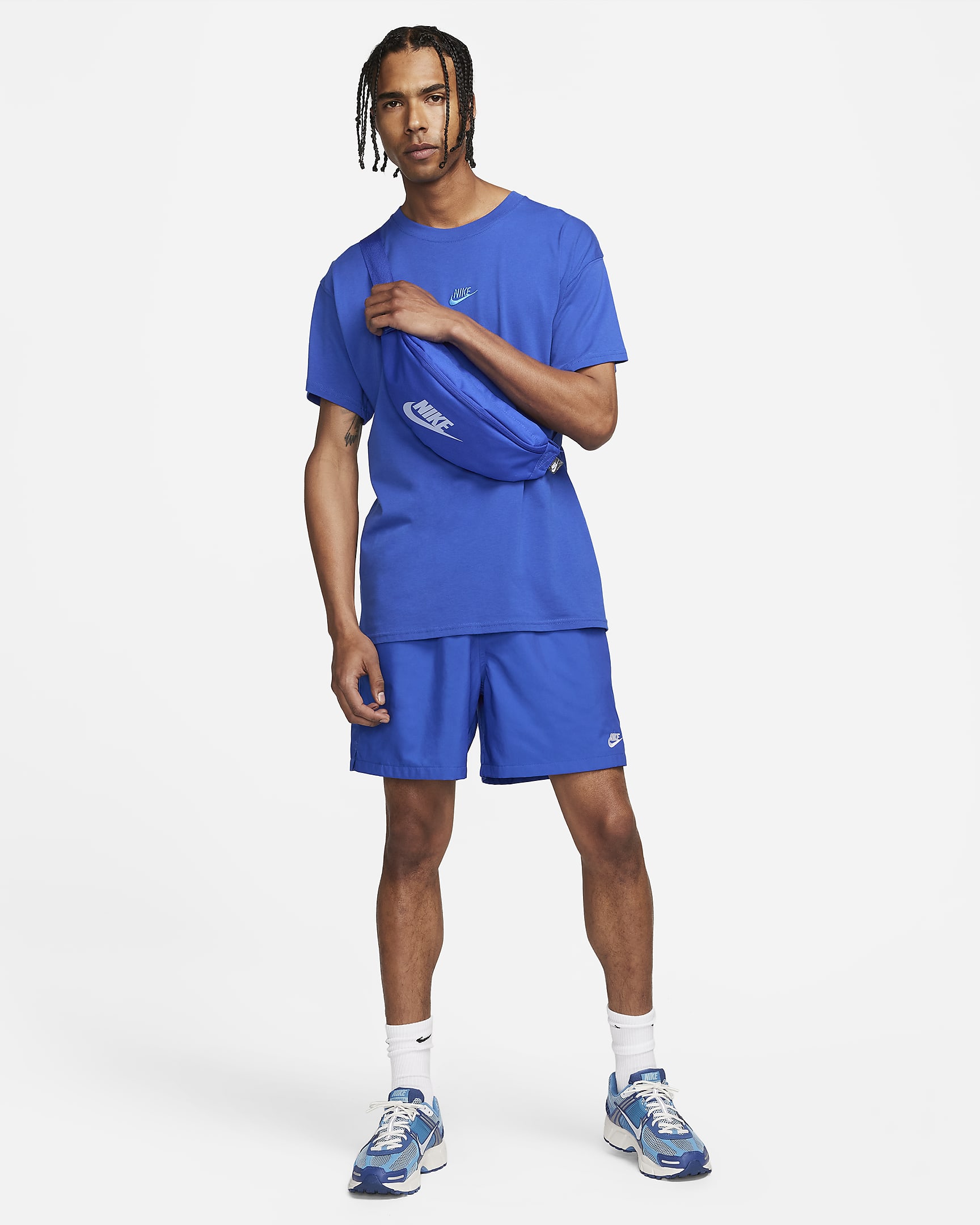 Nike Club Men's Woven Flow Shorts - Game Royal/White