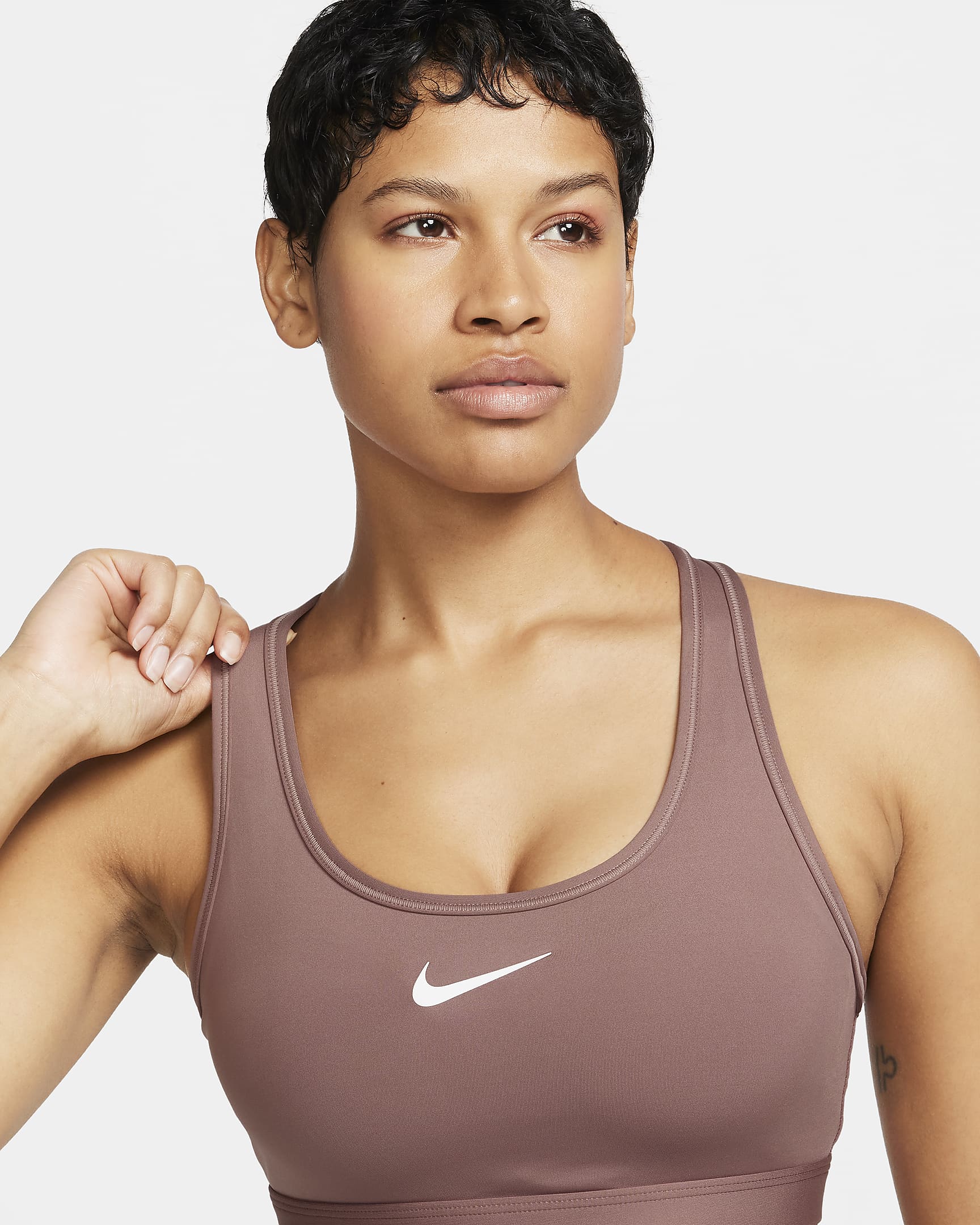 Nike Swoosh Medium Support Sport-BH mit Polster für Damen - Smokey Mauve/Weiß