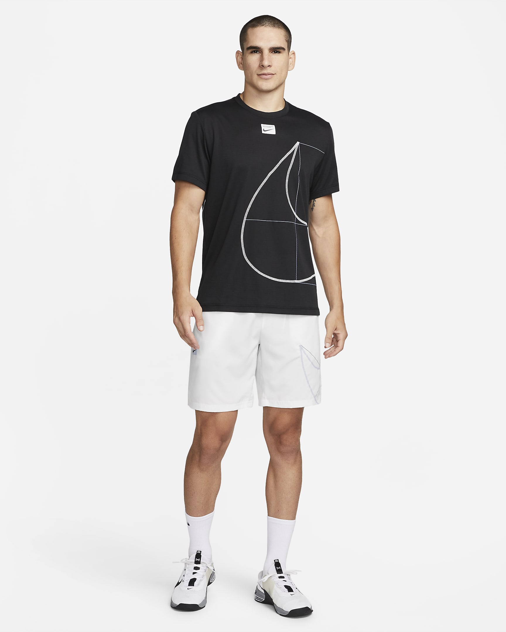 Nike Dri-FIT Q5 Men's Short-Sleeve Fitness Top. Nike PH