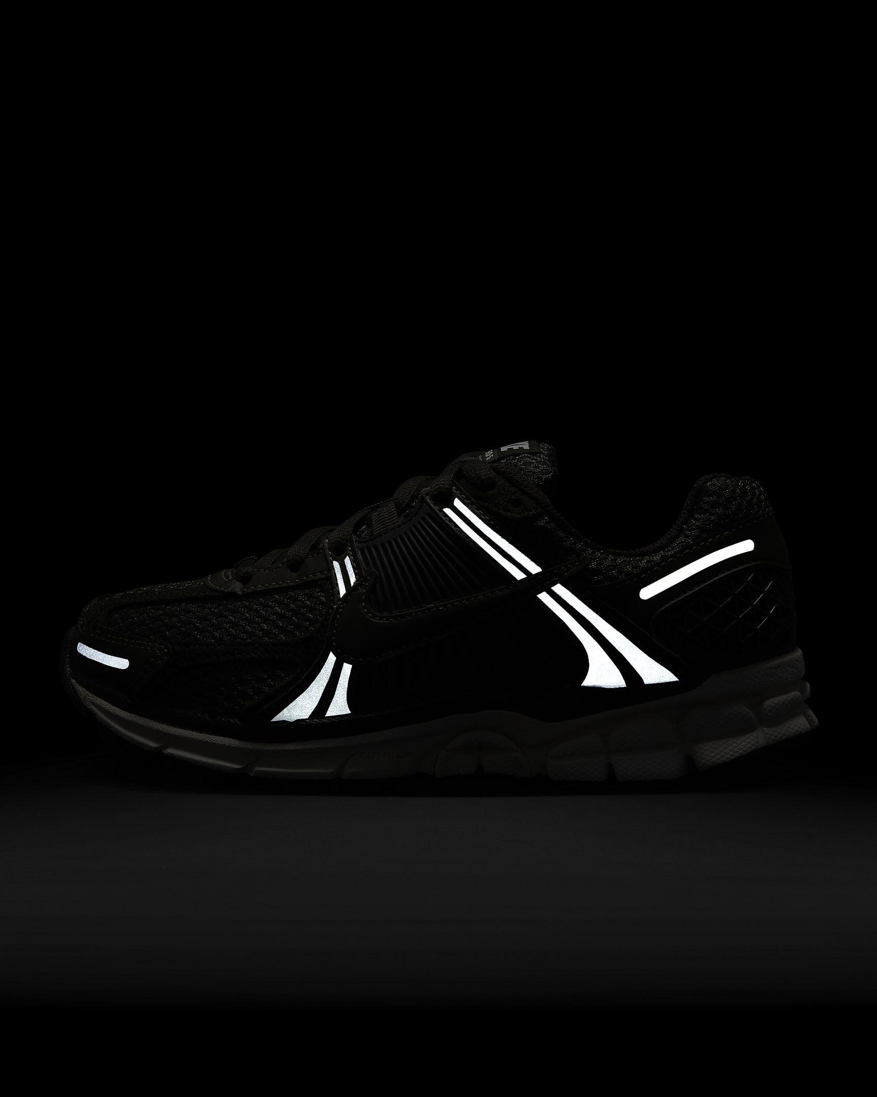 Nike Zoom Vomero 5 Women's Shoes - Cargo Khaki/Sail/Metallic Silver/Sequoia