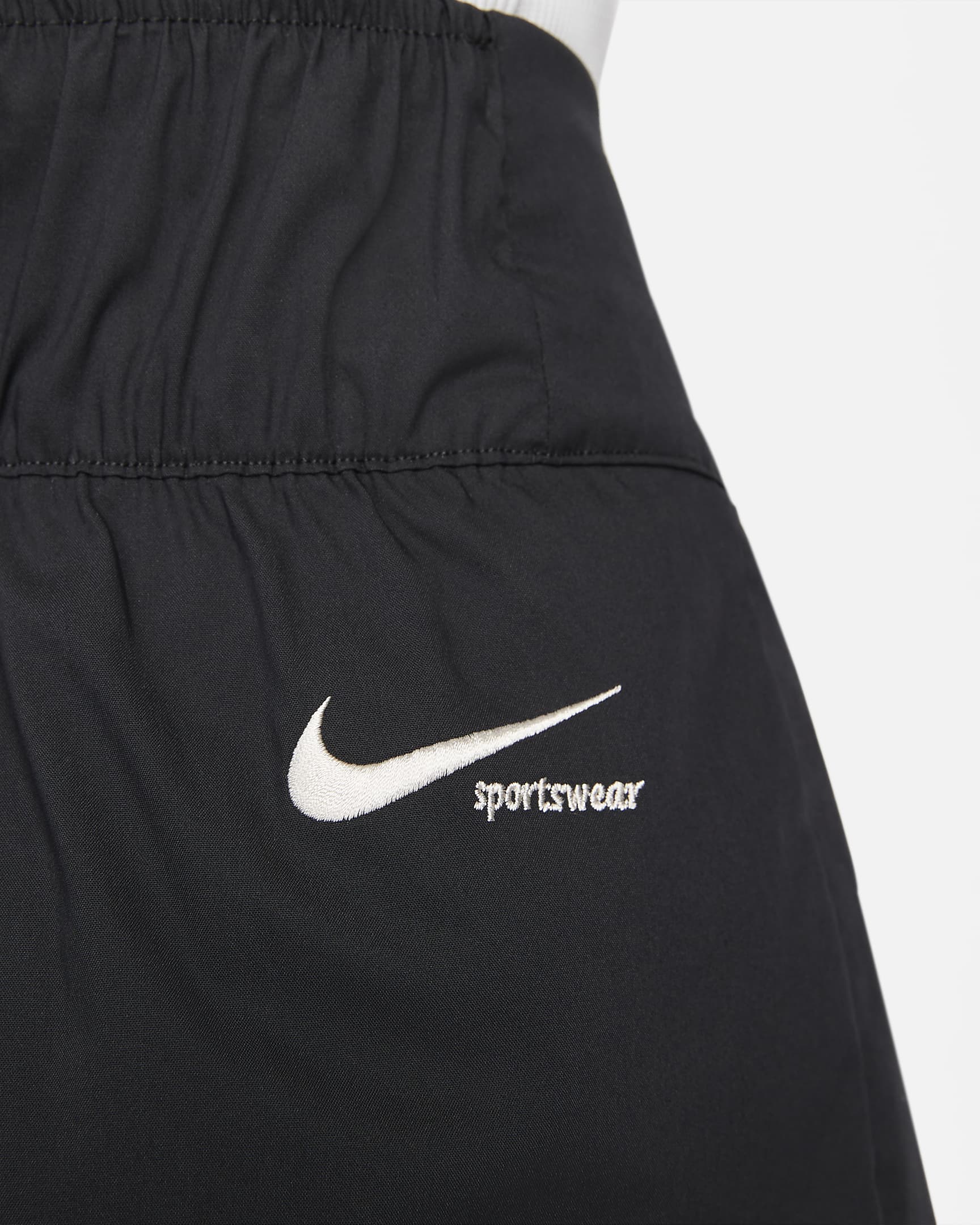 Nike Sportswear Collection Women's Trouser Shorts. Nike PT