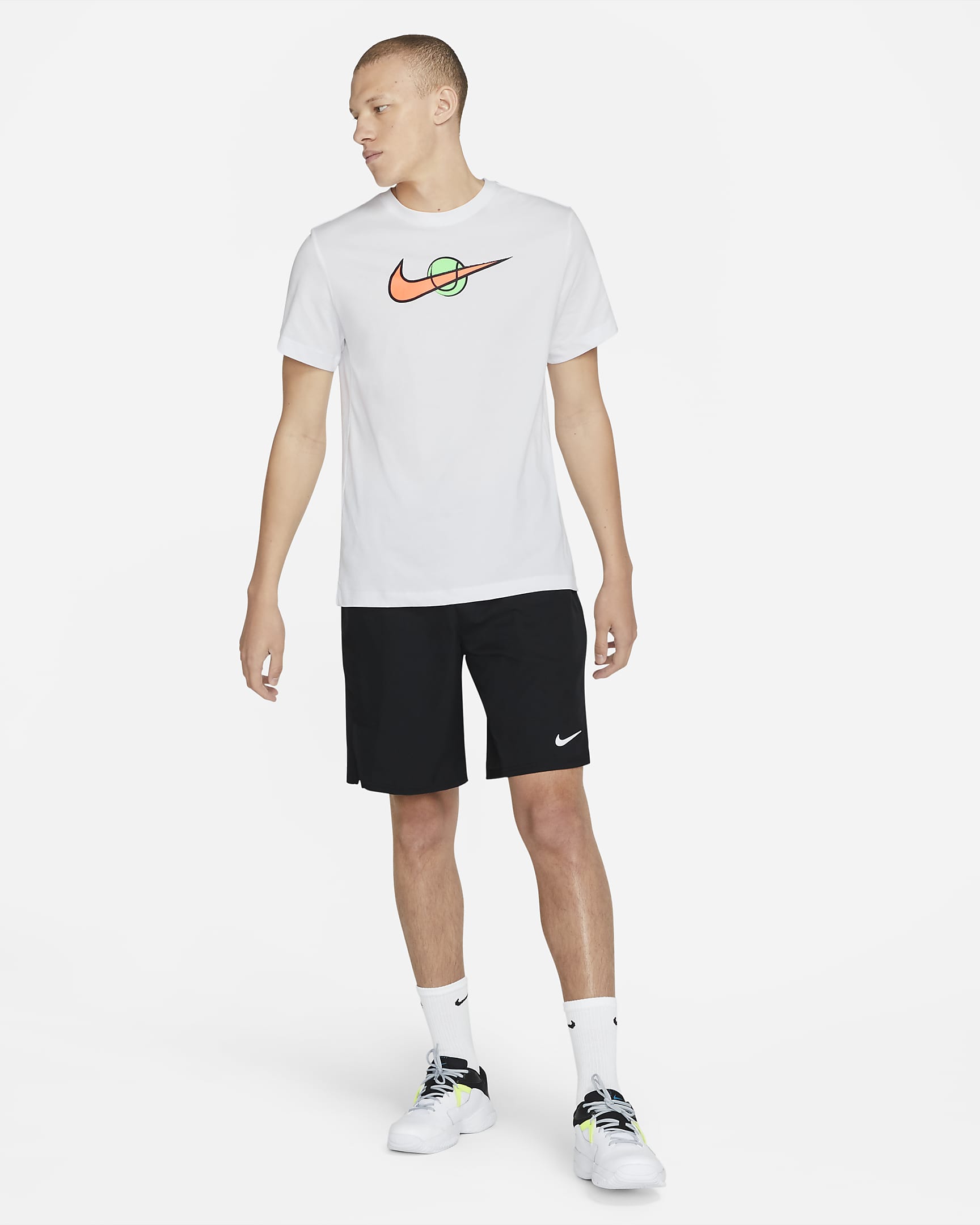NikeCourt Men's Swoosh Tennis T-Shirt. Nike CH