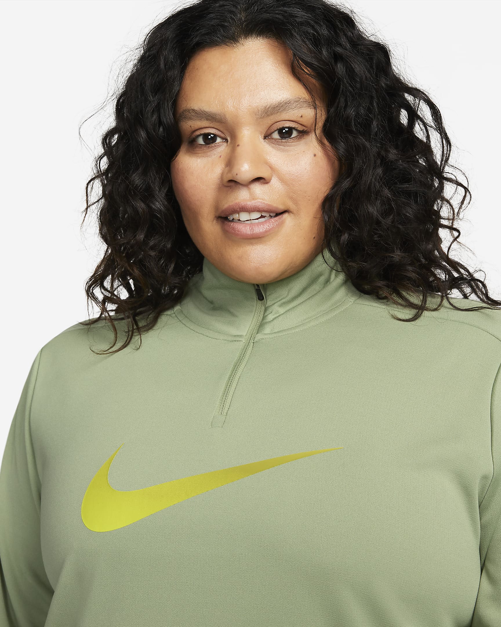 Nike DriFIT Swoosh Women's 1/4Zip LongSleeve Running Mid Layer (Plus