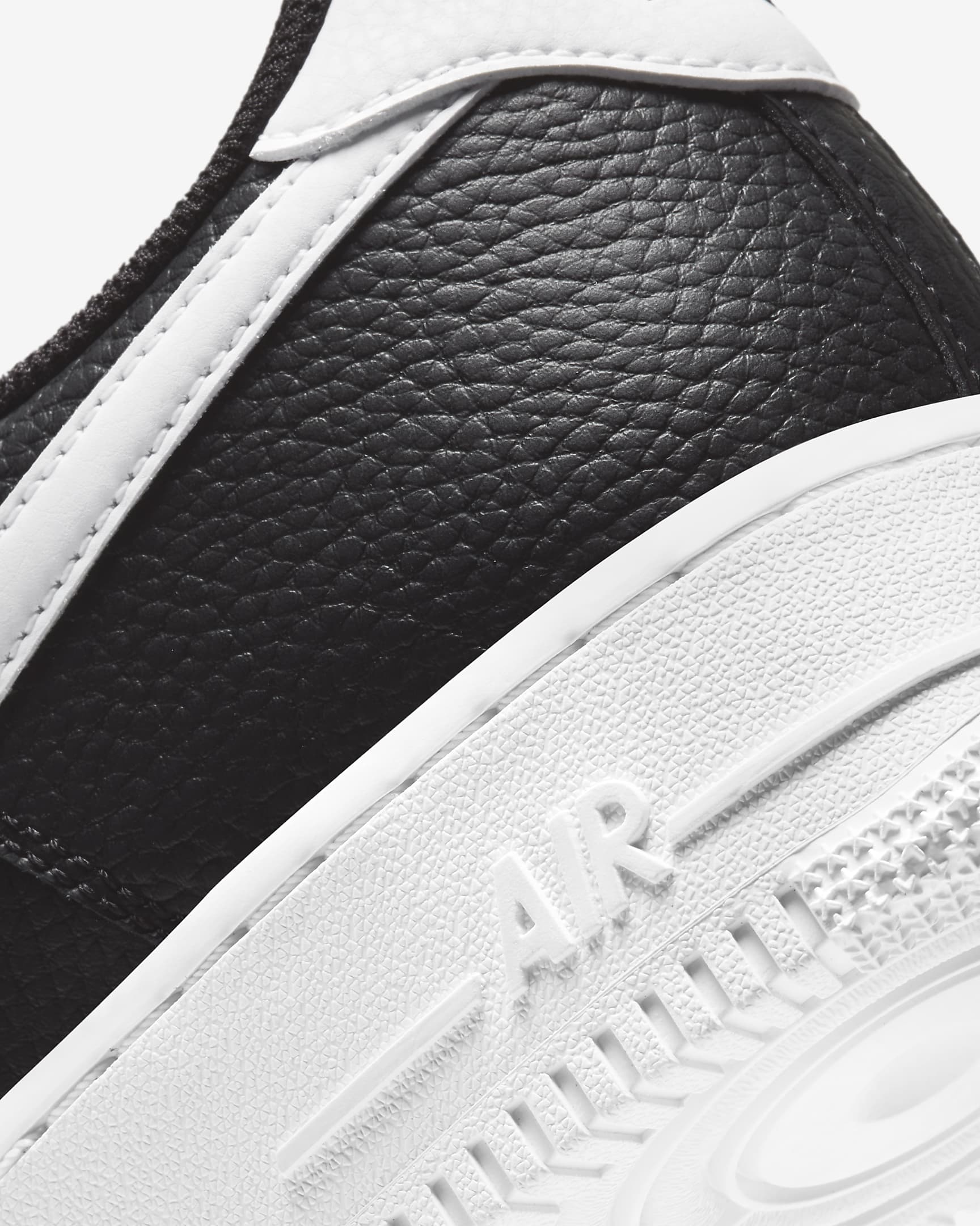 Chaussure Nike Air Force 1 ‘07 pour Homme - Noir/Blanc