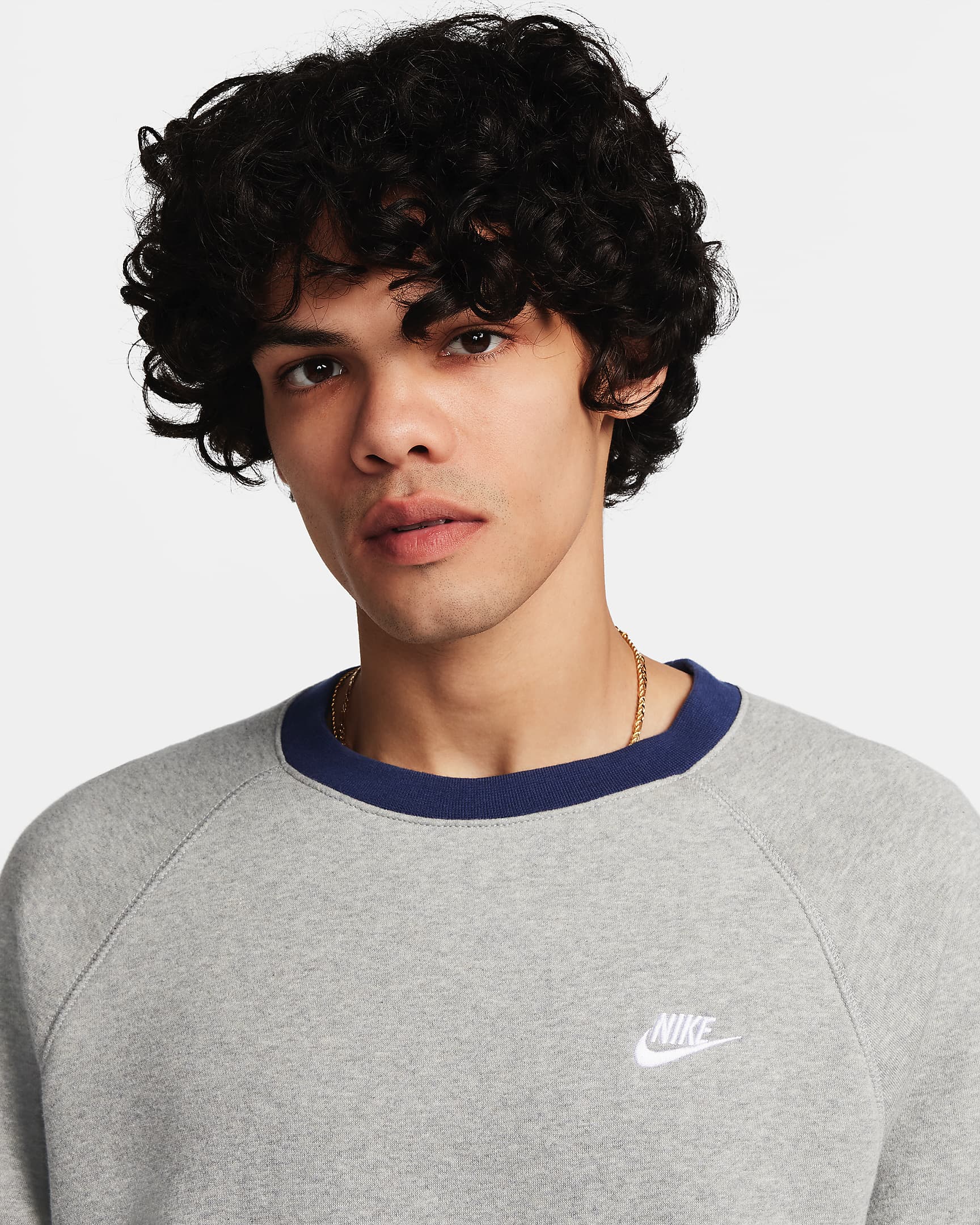 Nike Club Fleece Men's LongSleeve Raglan Crew. Nike UK