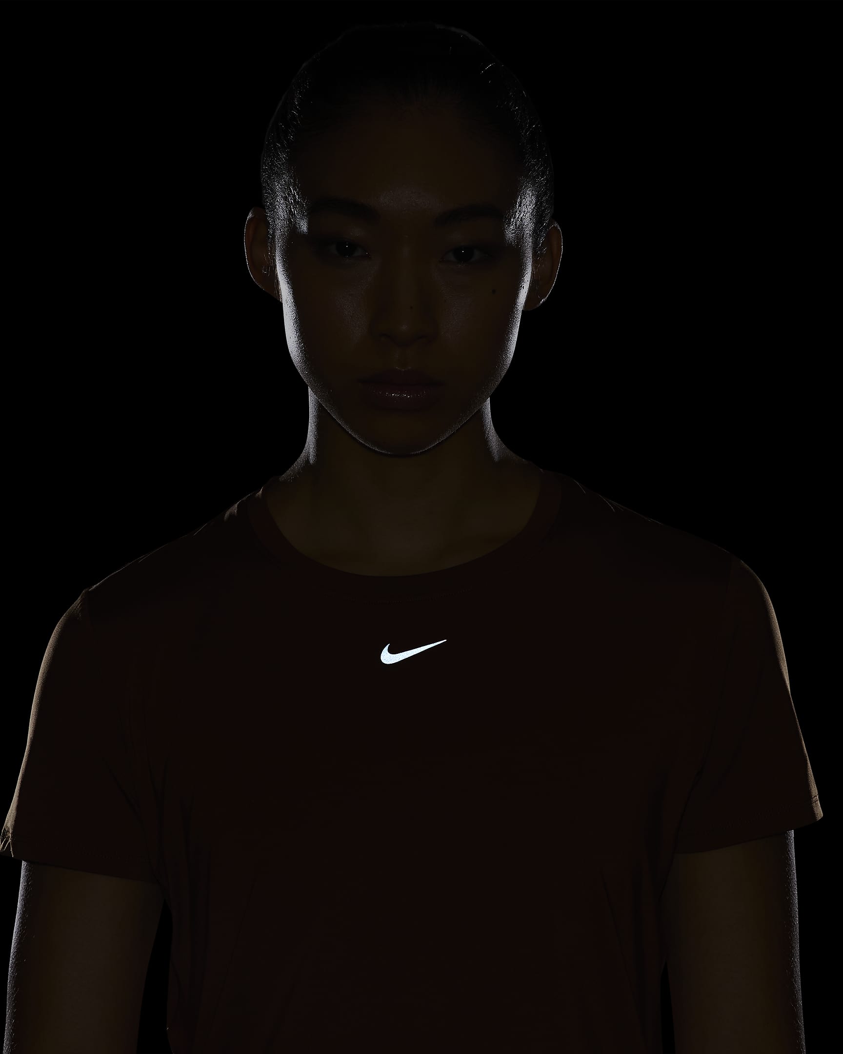 Nike One Classic Women's Dri-FIT Short-Sleeve Top - Light British Tan/Black