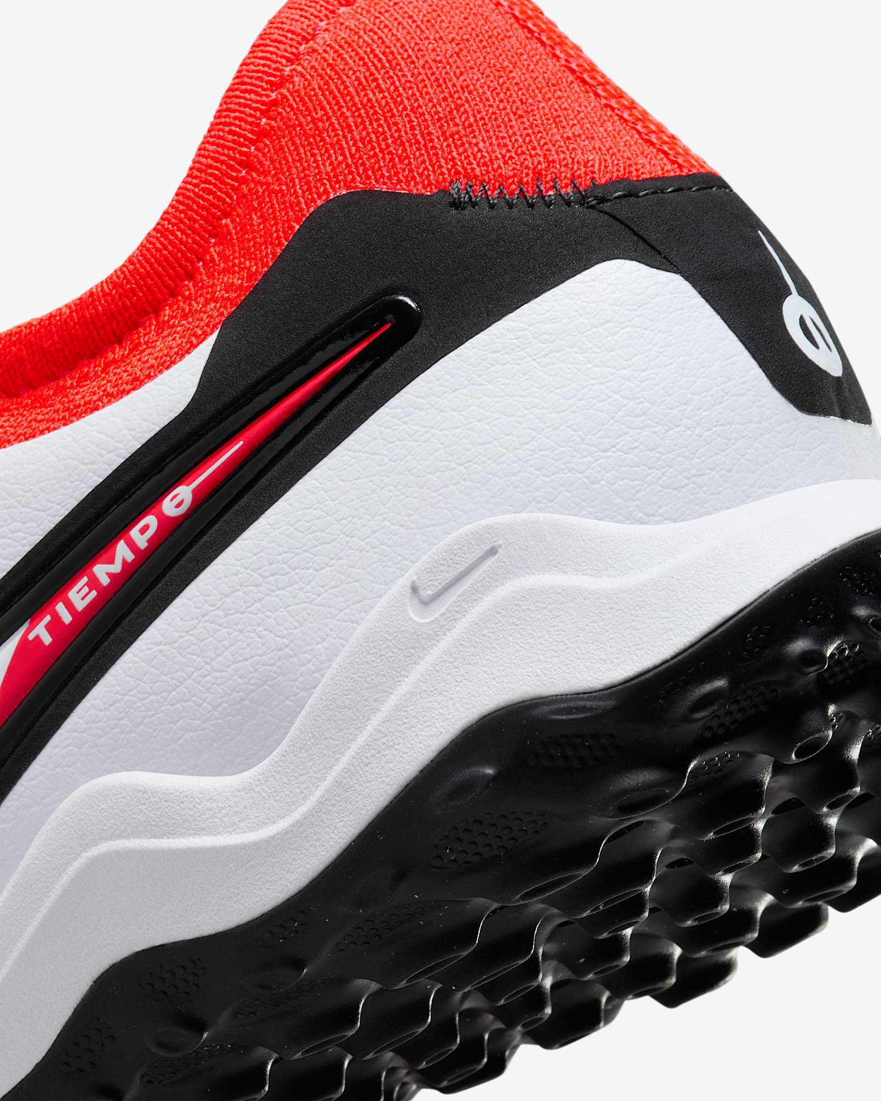 chaussure de foot tiempo