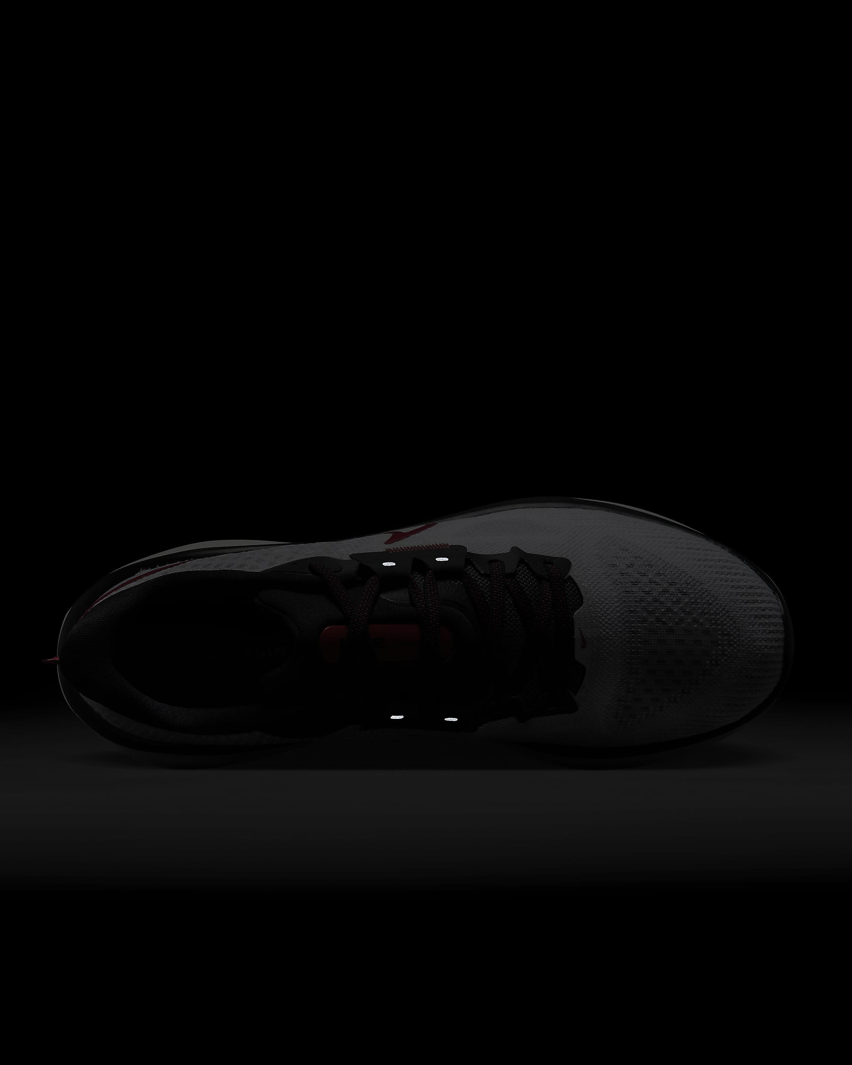 Nike Vomero 17 løpesko for vei til herre - Hvit/Fire Red/Platinum Tint/Svart