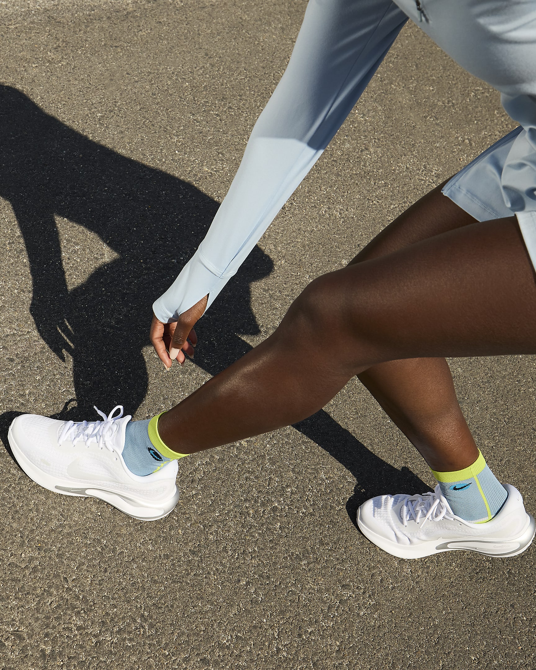 Nike Journey Run Straßenlaufschuh für Damen - Weiß/Pure Platinum/Metallic Silver/Weiß