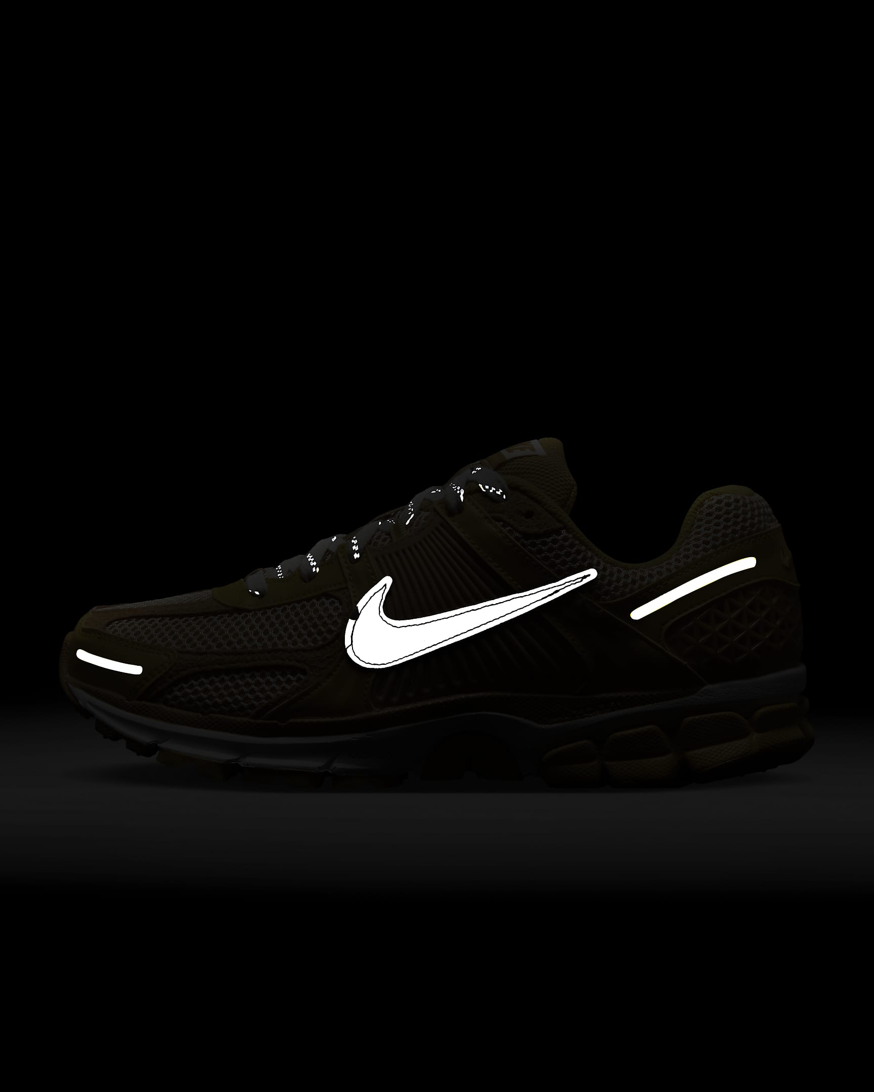 Nike Zoom Vomero 5 Premium Men's Shoes. Nike JP