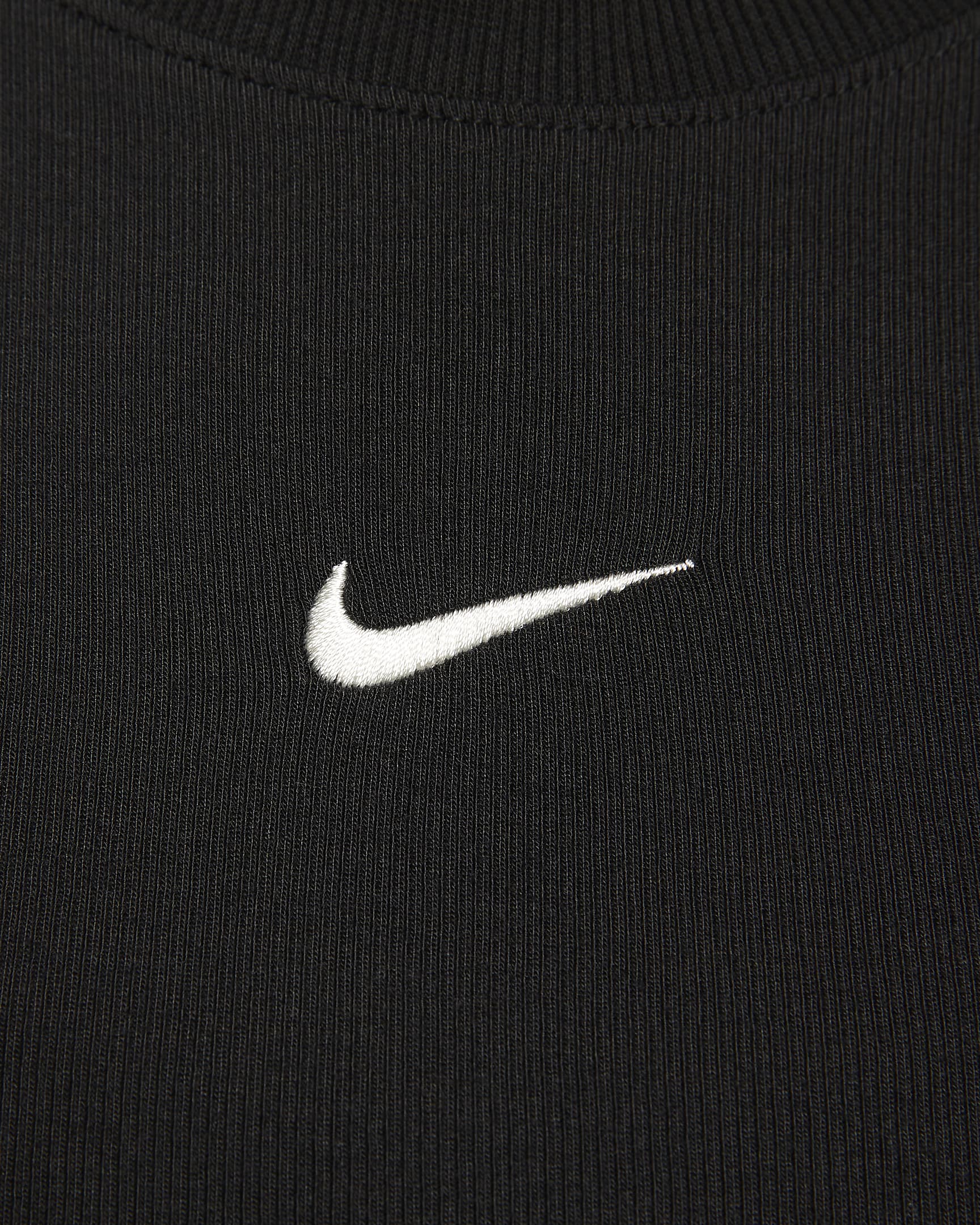 Nike Sportswear Chill Knit Women's Tight Cropped Mini-Rib Tank Top. Nike CA