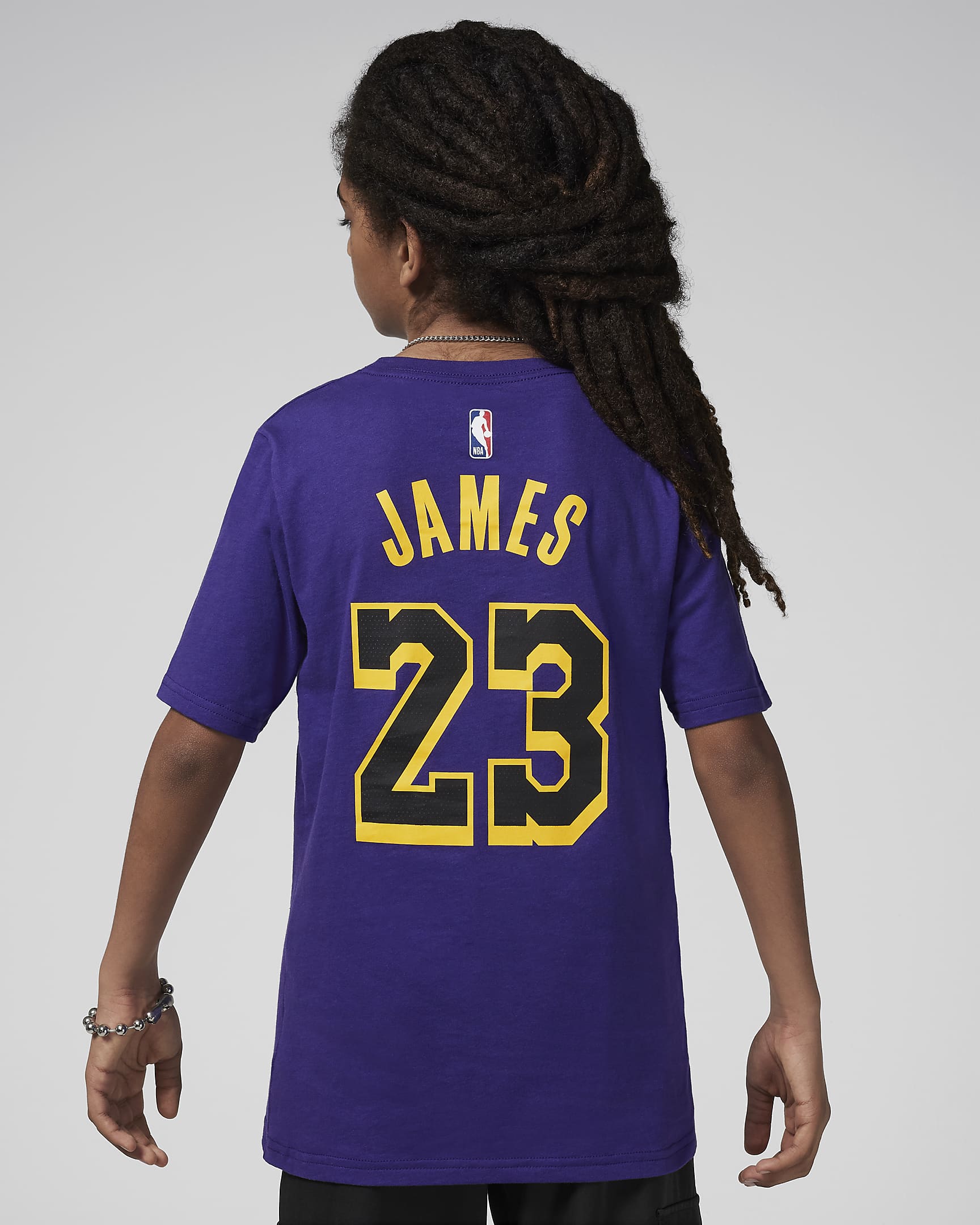 LeBron James Los Angeles Lakers Statement Edition Jordan NBA-s póló nagyobb gyerekeknek - Court Purple