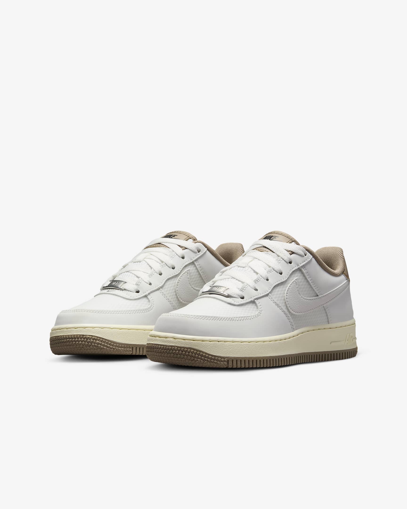 รองเท้าเด็กโต Nike Air Force 1 LV8 - Summit White/Khaki/Coconut Milk/Summit White