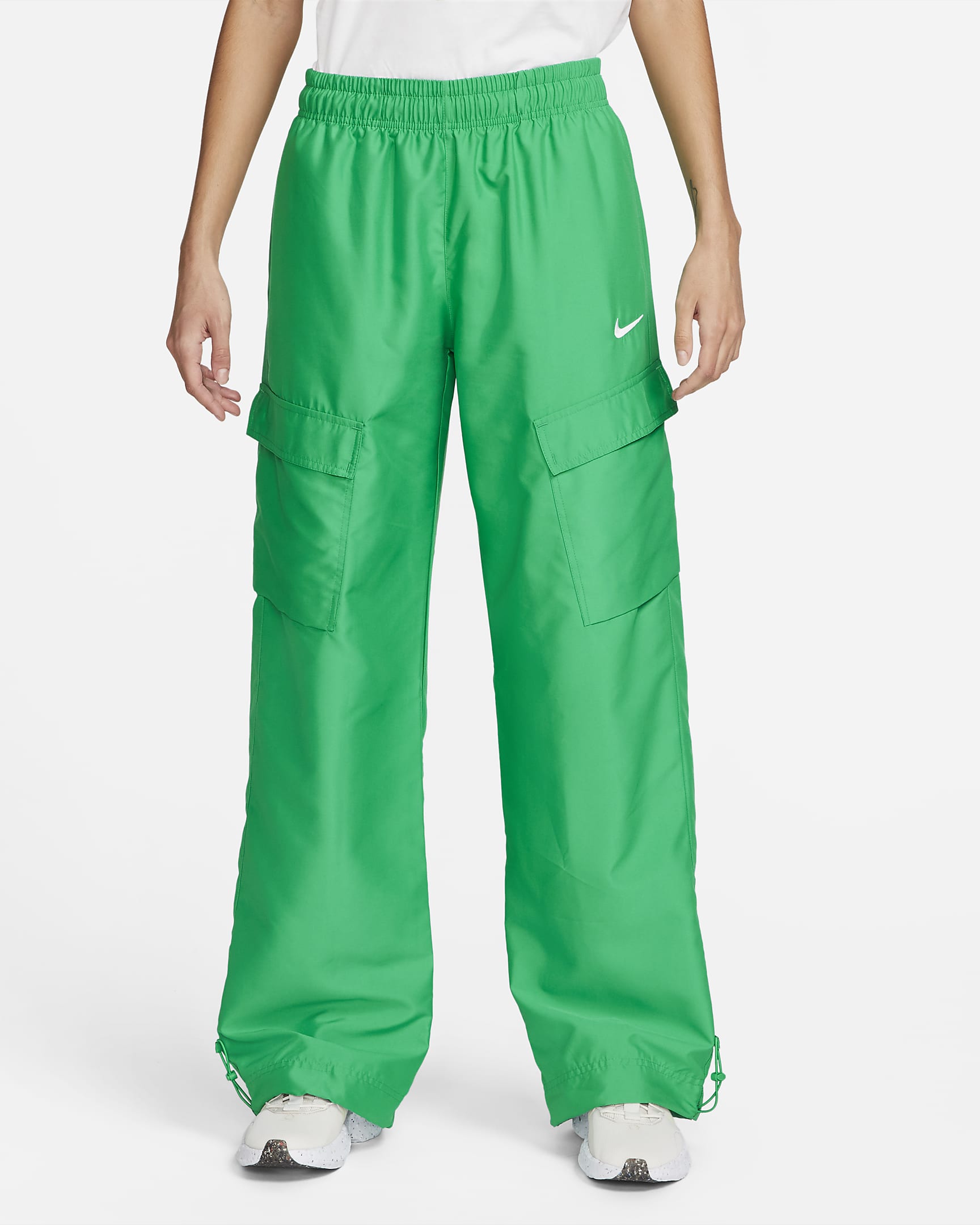 Nike Sportswear Trend Women's Woven Cargo Trousers. Nike LU