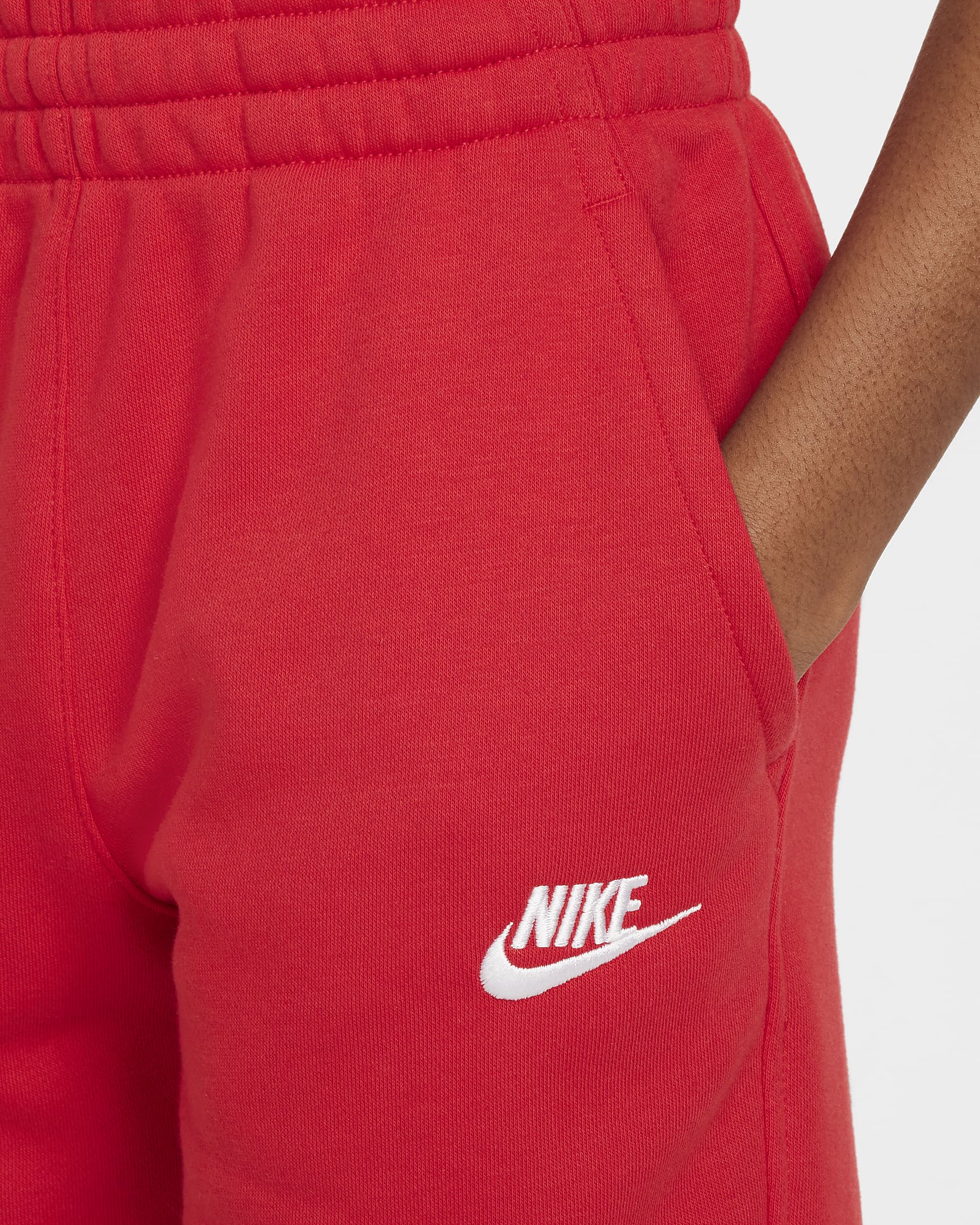 Nike Sportswear Club Fleece-shorts i french terry til større børn - University Red/hvid