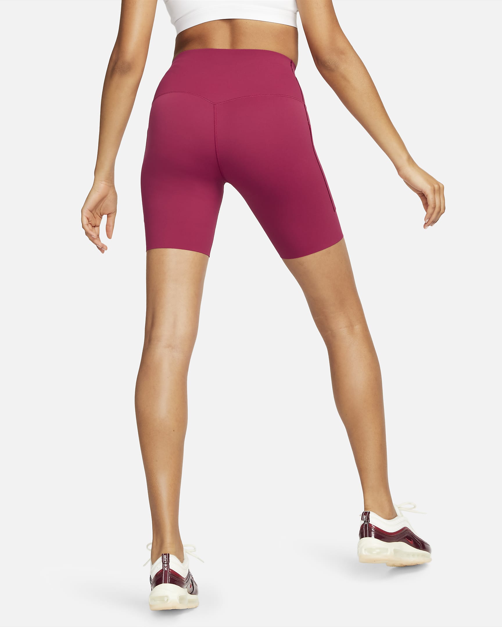 Shorts de ciclismo con bolsillos de 20 cm de tiro alto y media sujeción para mujer Nike Universa - Rojo noble/Negro