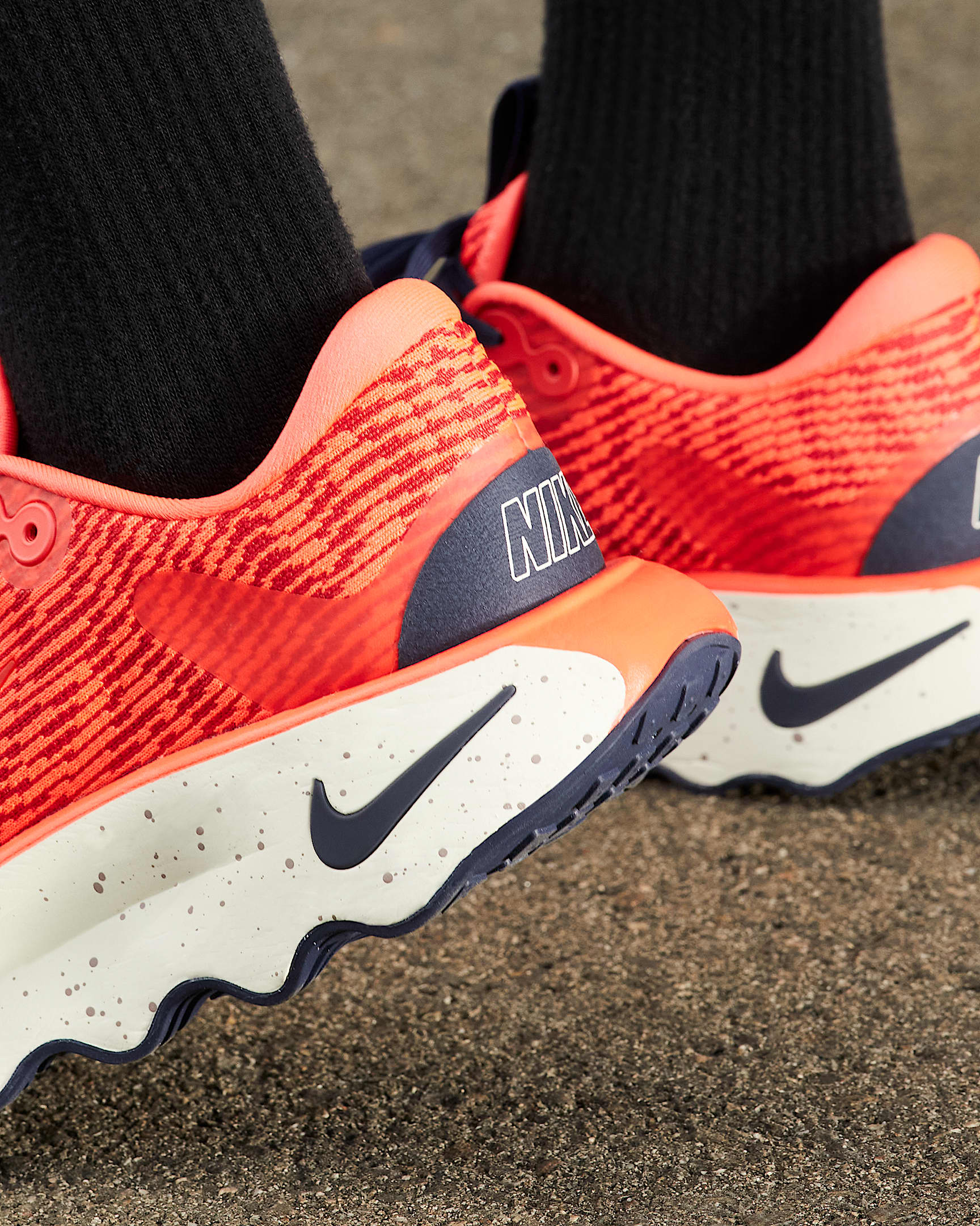 Nike Motiva Men's Walking Shoes. Nike BG