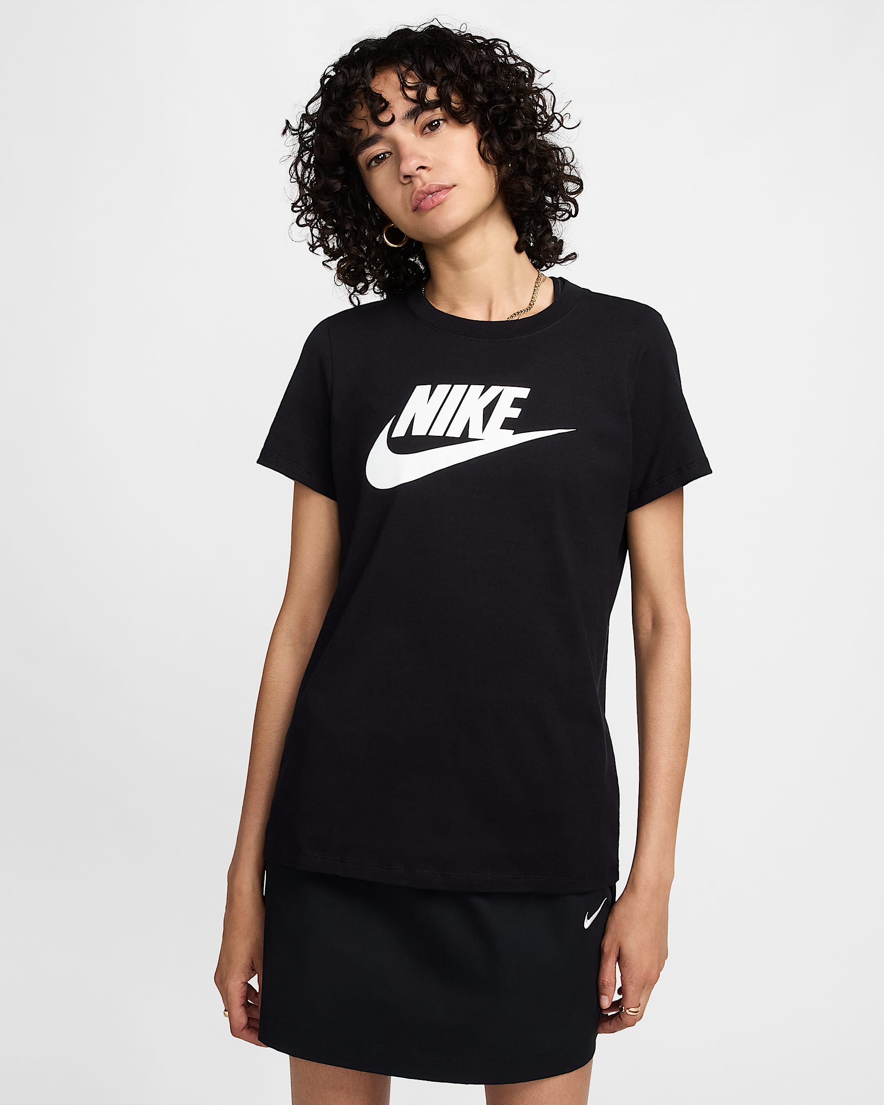 Playera con logotipo para mujer Nike Sportswear Essentials - Negro/Blanco