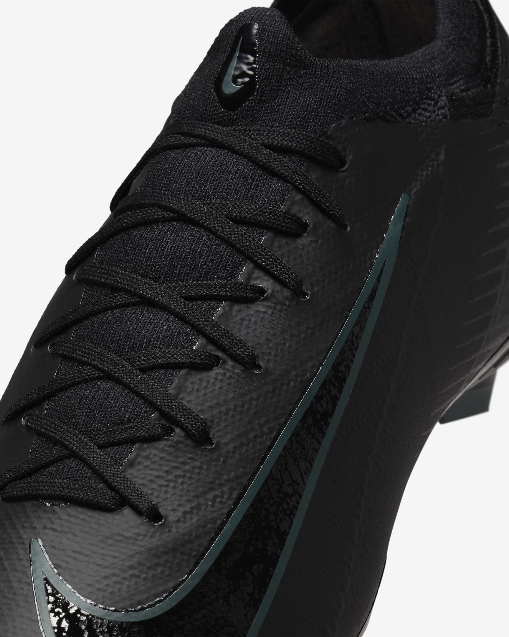 Nike Mercurial Vapor 16 Pro FG Low-Top Football Boot - Black/Deep Jungle/Black