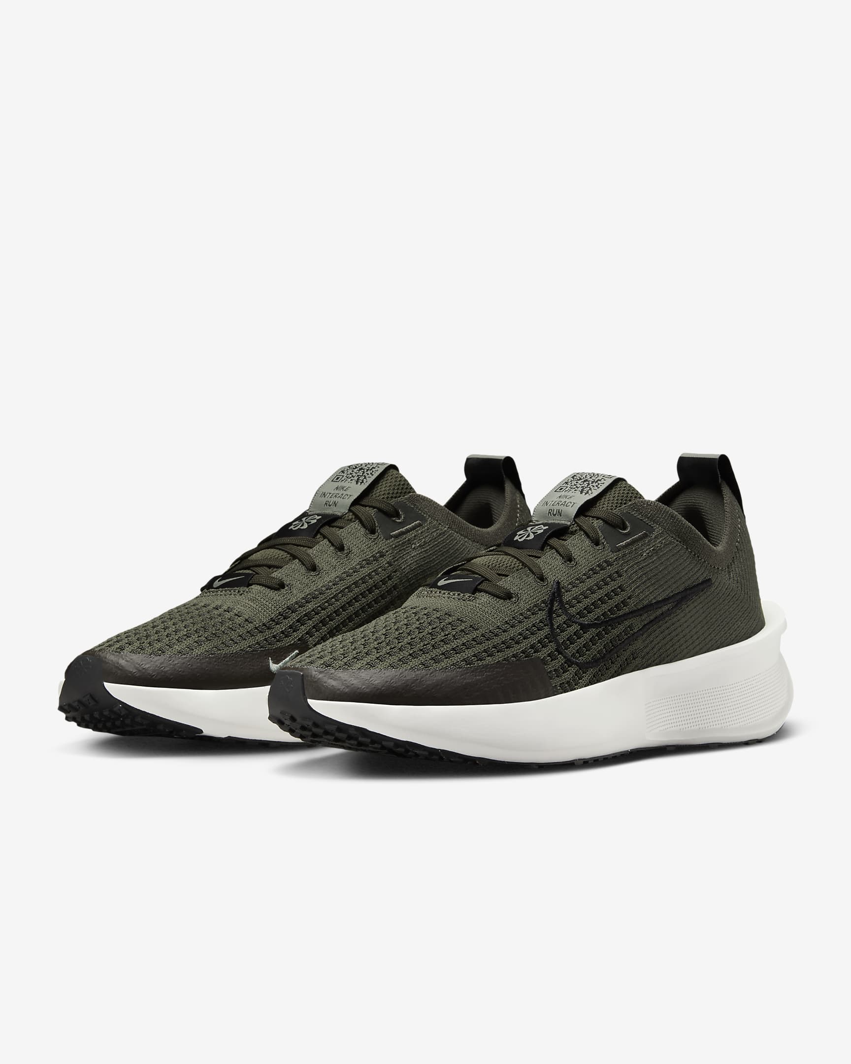 Nike Interact Run løpesko for vei til dame - Cargo Khaki/Jade Horizon/Summit White/Svart