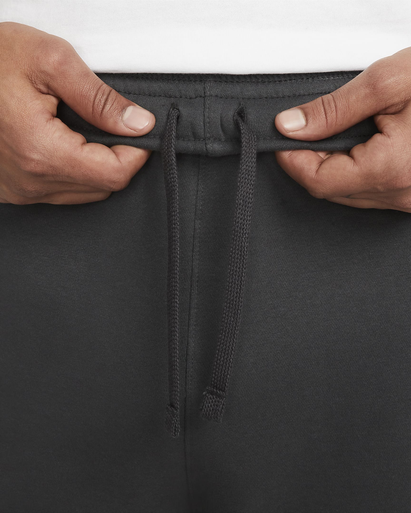 Nike Sportswear Standard Issue Men's Cargo Trousers. Nike CA