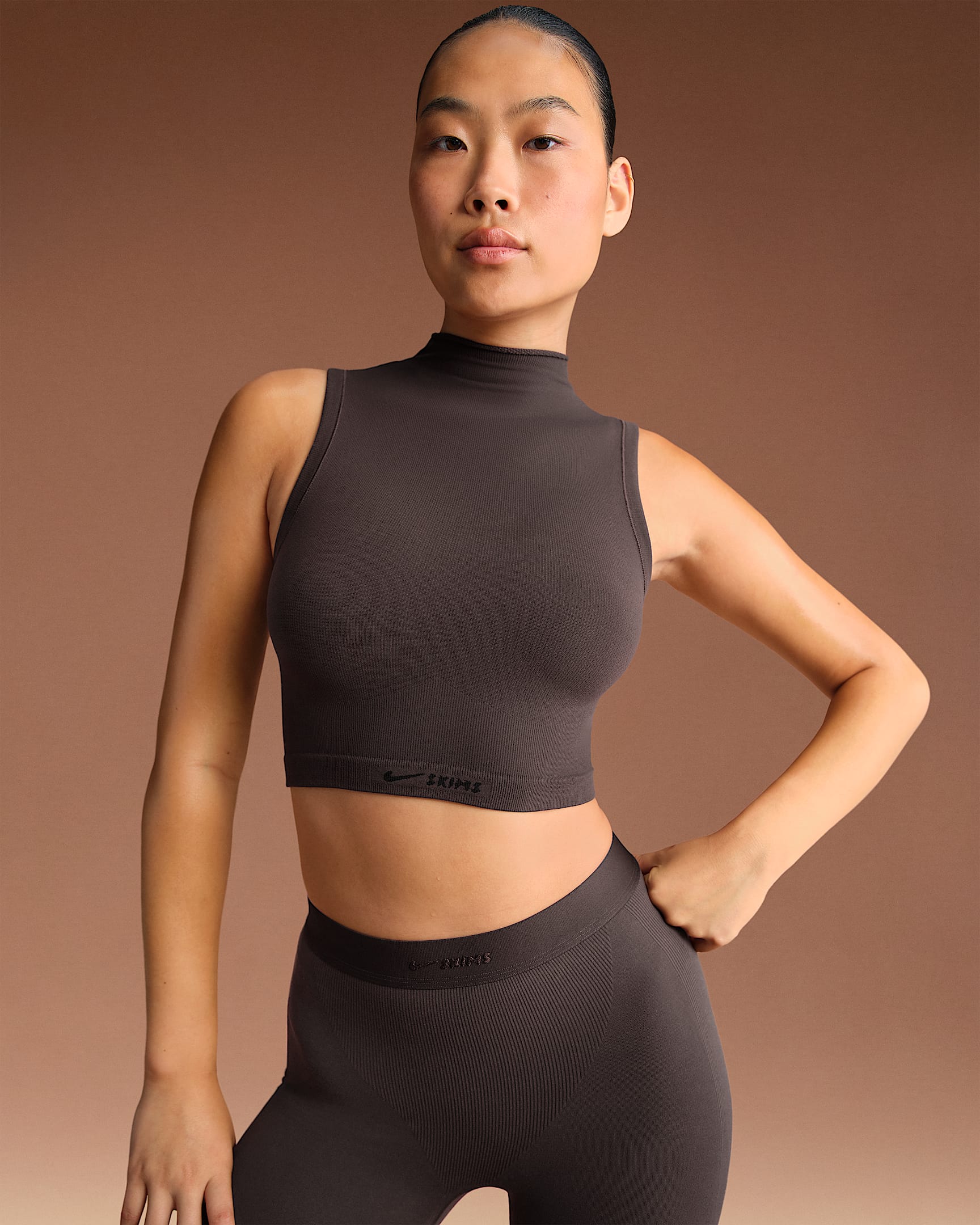 NikeSKIMS Vintage Seamless Women's Mock-Neck Long-Line Bra - NSKM PHOENIX