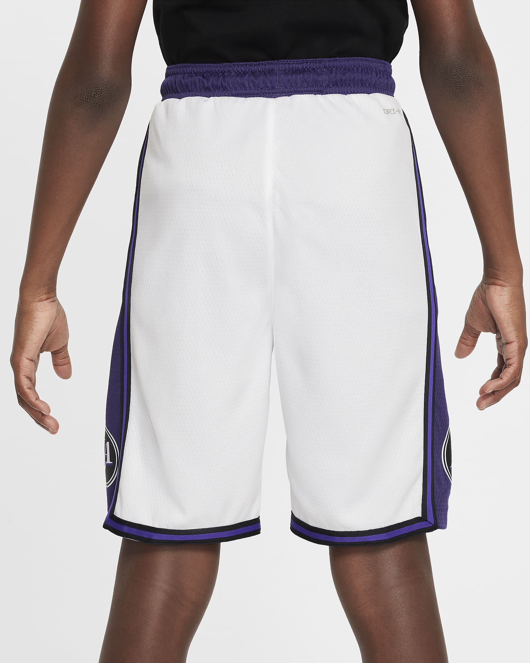 short lakers nike