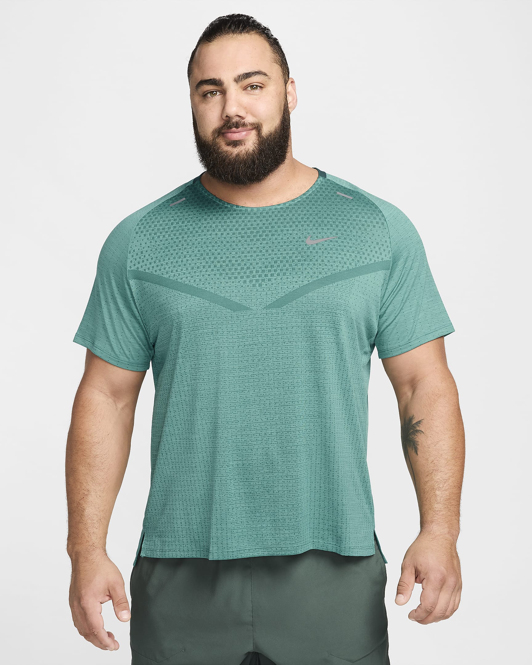 Nike TechKnit Samarreta de màniga curta Nike Dri-FIT ADV de running - Home - Vintage Green/Bicoastal/Jaspiat