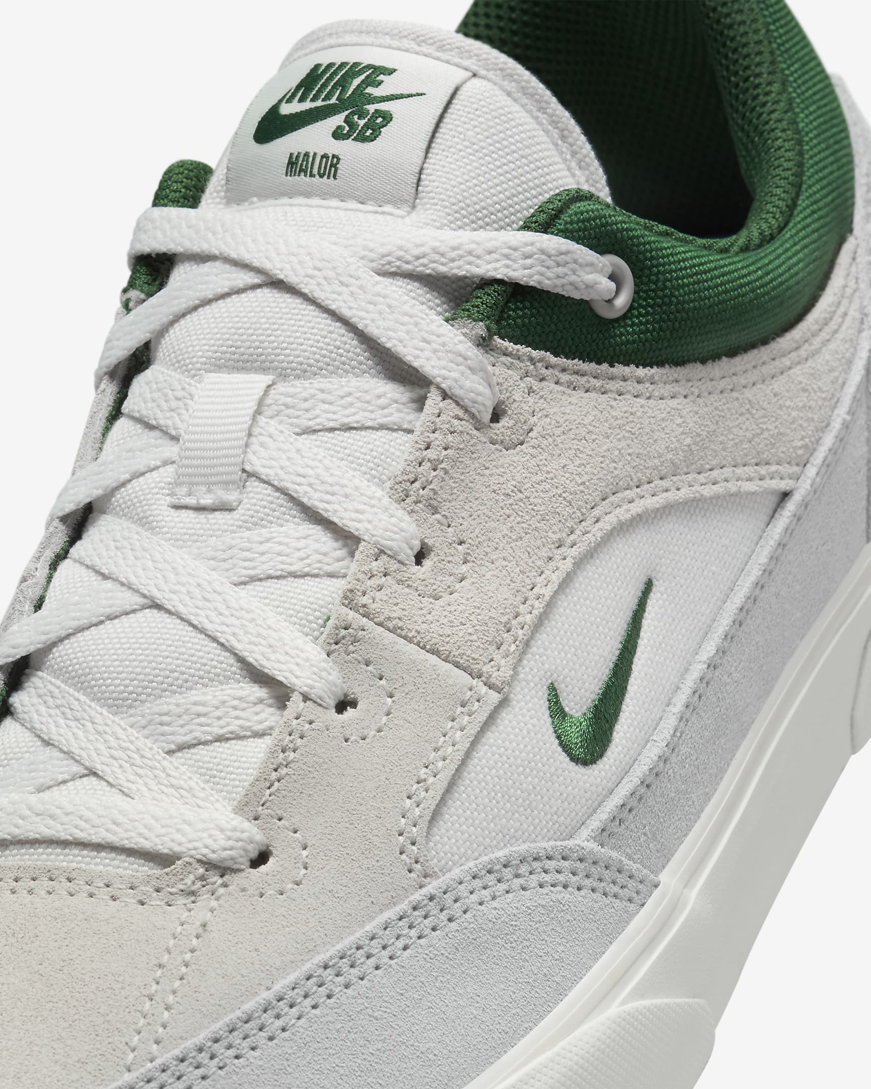 Tenis para hombre Nike SB Malor - Tinte platino/Gris lobo/Blanco cumbre/Abeto