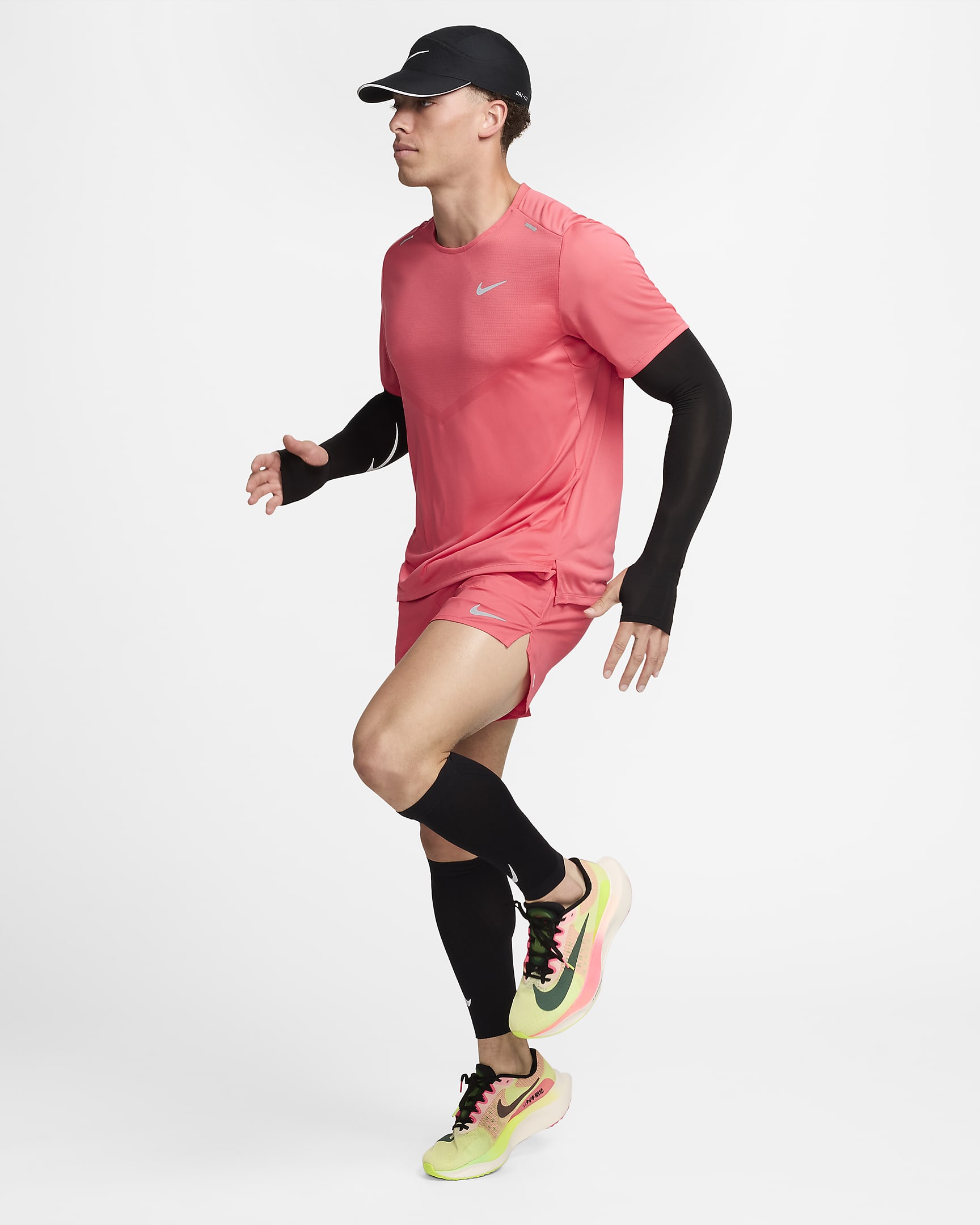 Haut de running à manches courtes Dri-FIT Nike Rise 365 pour homme - Aster Pink