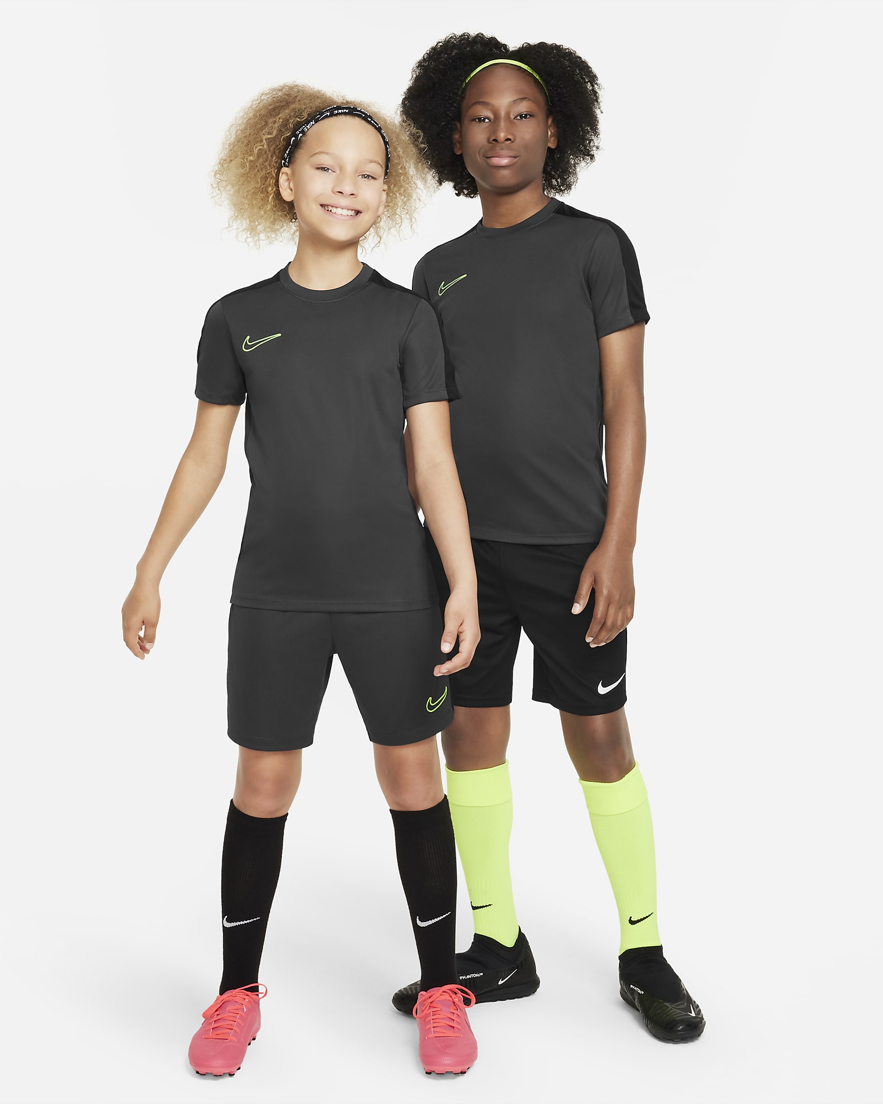 Nike Dri-FIT Academy23 Kids' Football Top. Nike IN