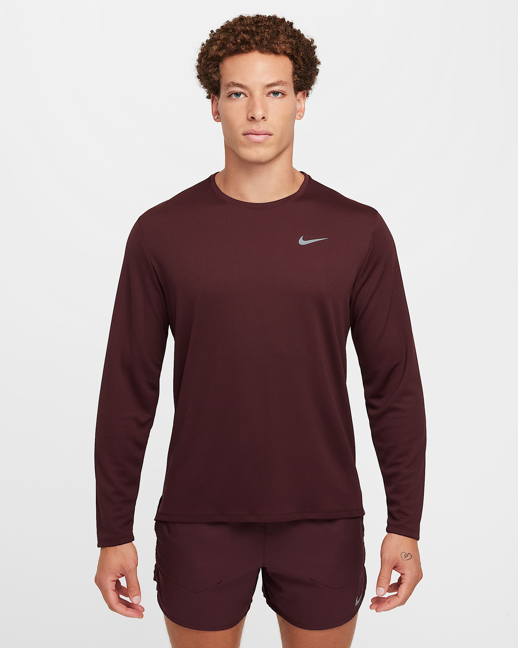 Nike Miler UV-hardlooptop met lange mouwen en Dri-FIT voor heren - Burgundy Crush