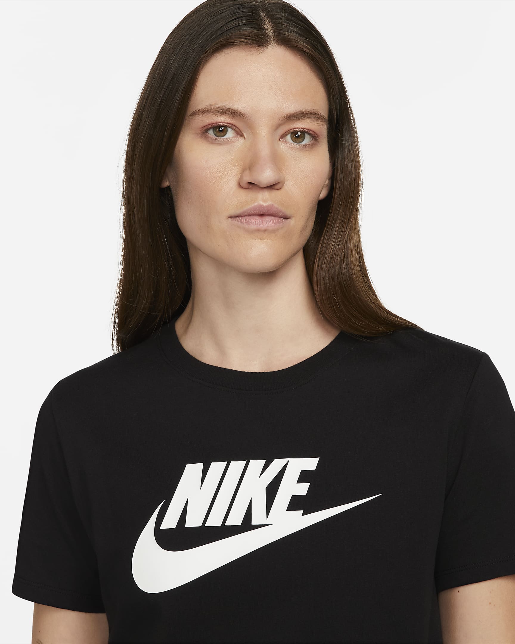 Nike Sportswear Essentials Women's Logo T-Shirt. Nike RO