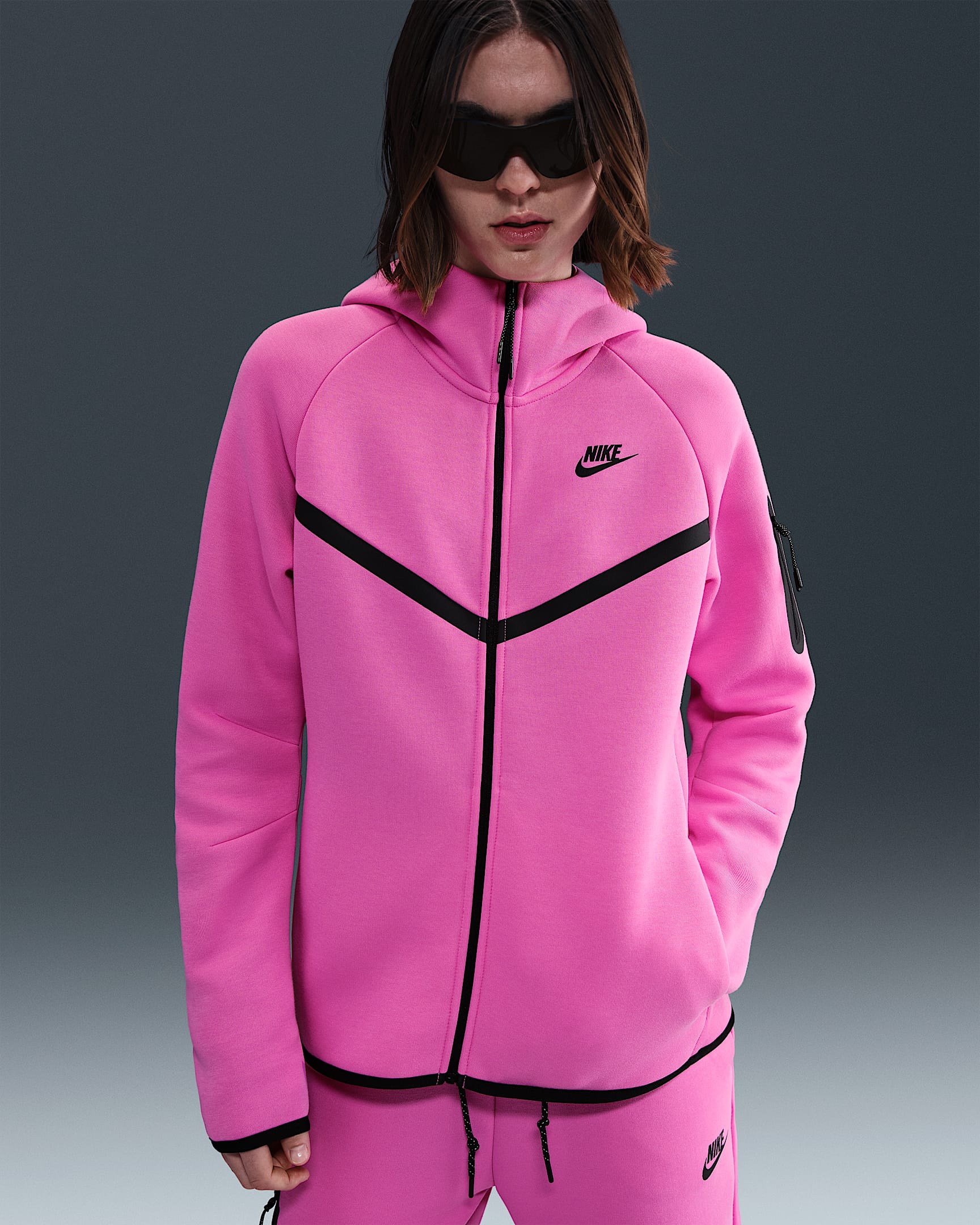 Nike Sportswear Tech Fleece Windrunner Kapuzenjacke (Damen) - Playful Pink/Schwarz