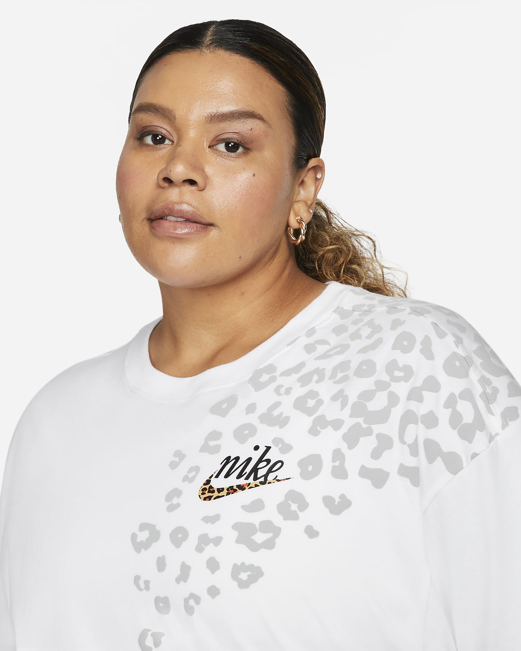 Nike Sportswear Women’s Boyfriend Fit TShirt (Plus Size).