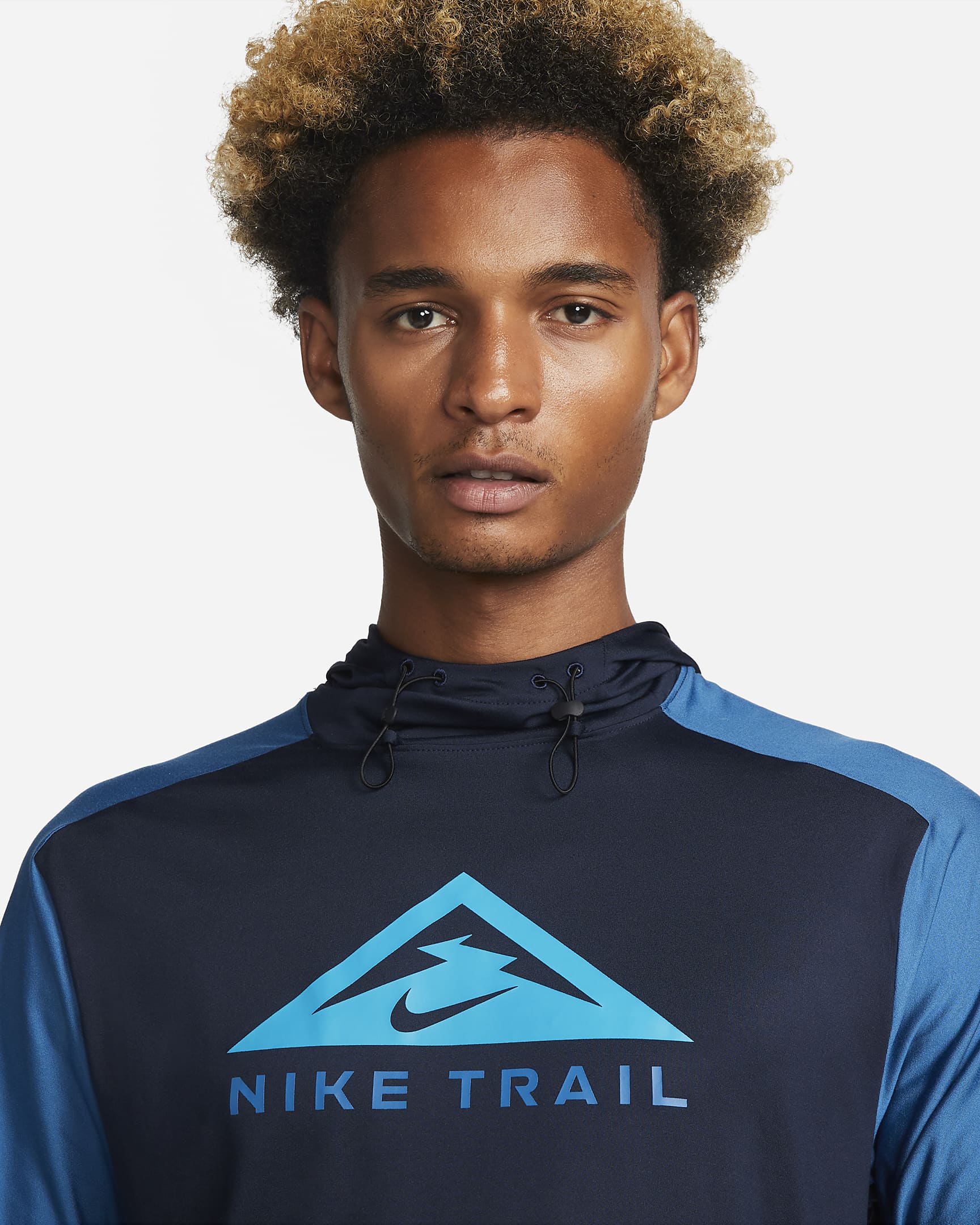 nike trail sweatshirt