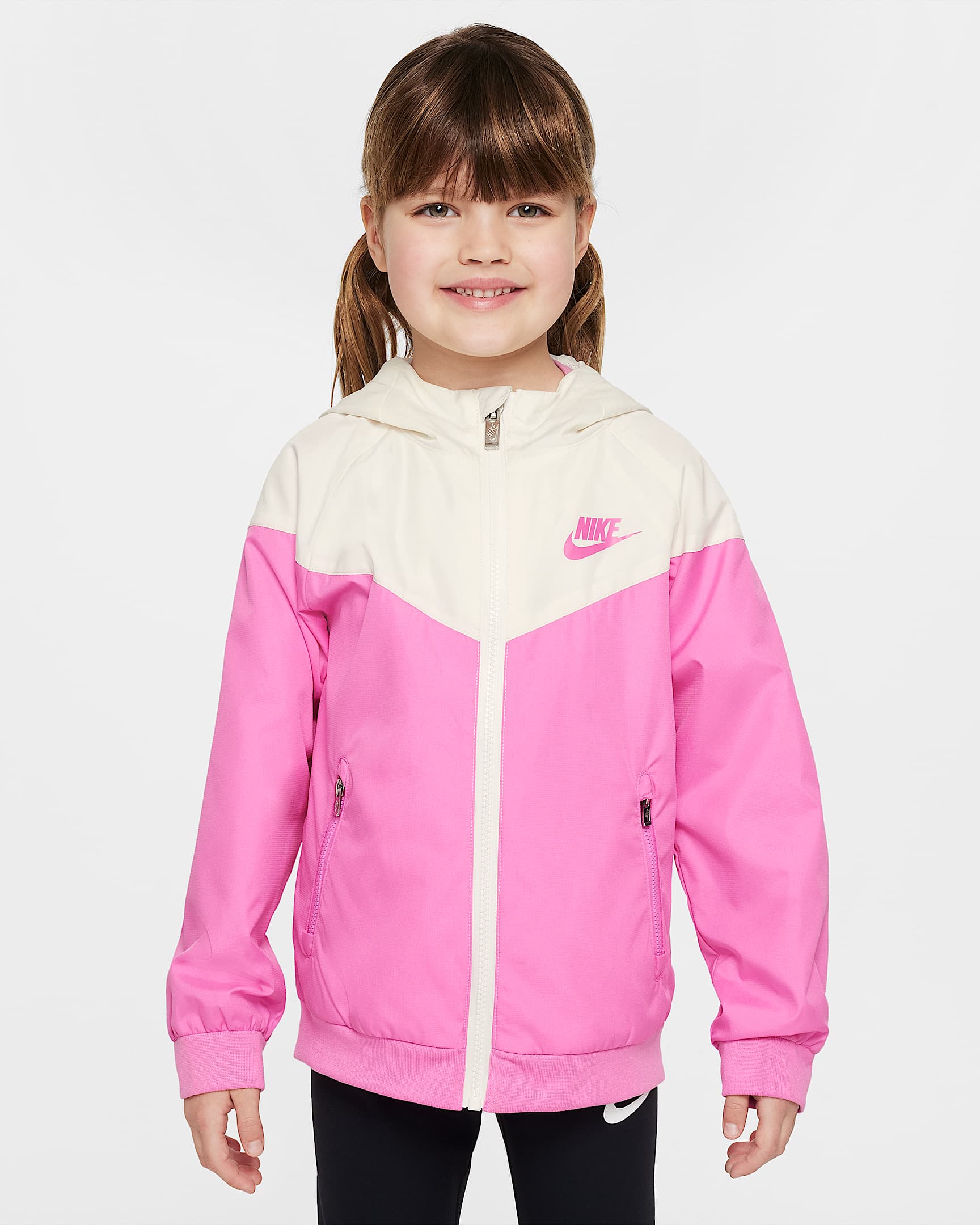 Chamarra Windrunner para niños talla pequeña Nike - Rosa alegre