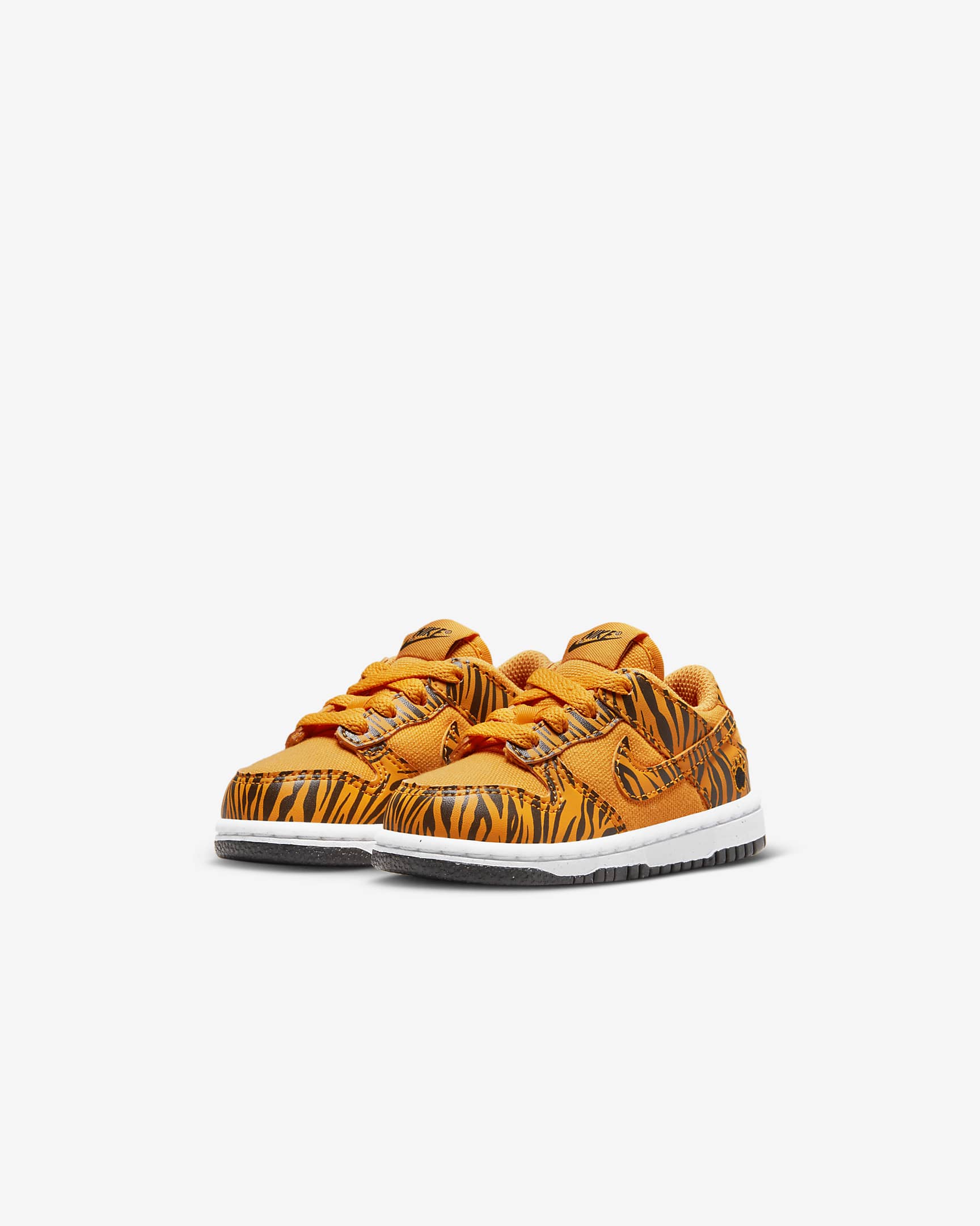 nike low sneakers