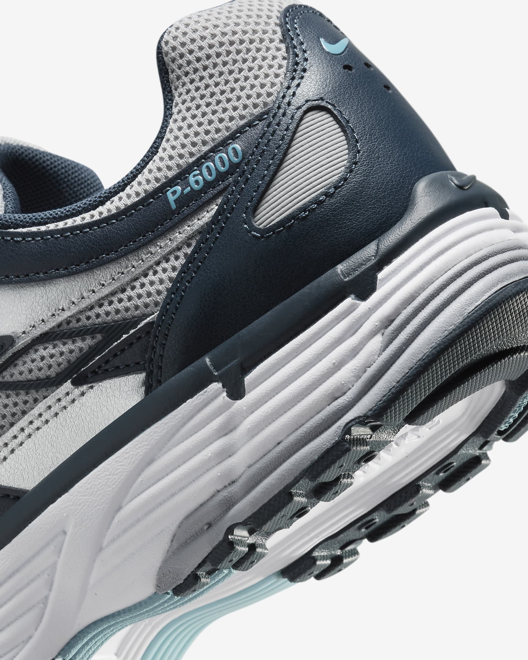 Nike P-6000 Sabatilles - Armory Navy/Flat Silver/Blanc/Platejat metal·litzat