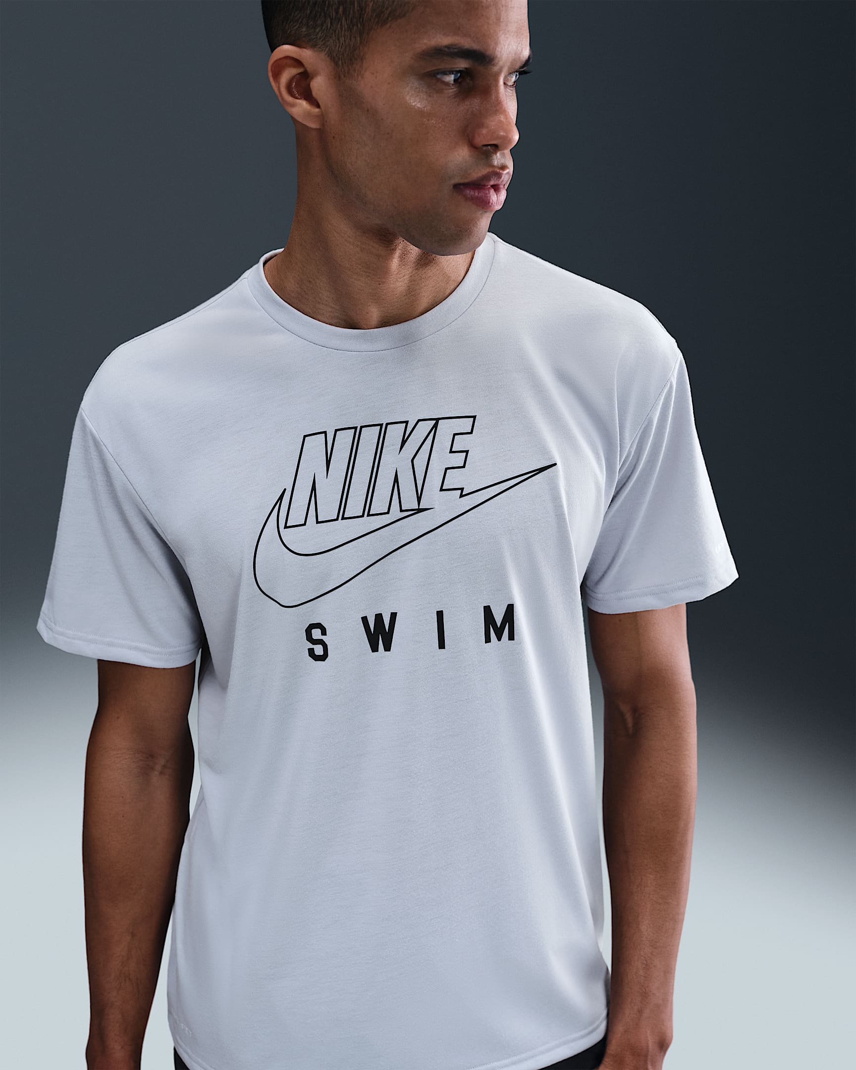 Playera de manga corta para hombre Nike Swim Swoosh Hydroguard - Gris lobo