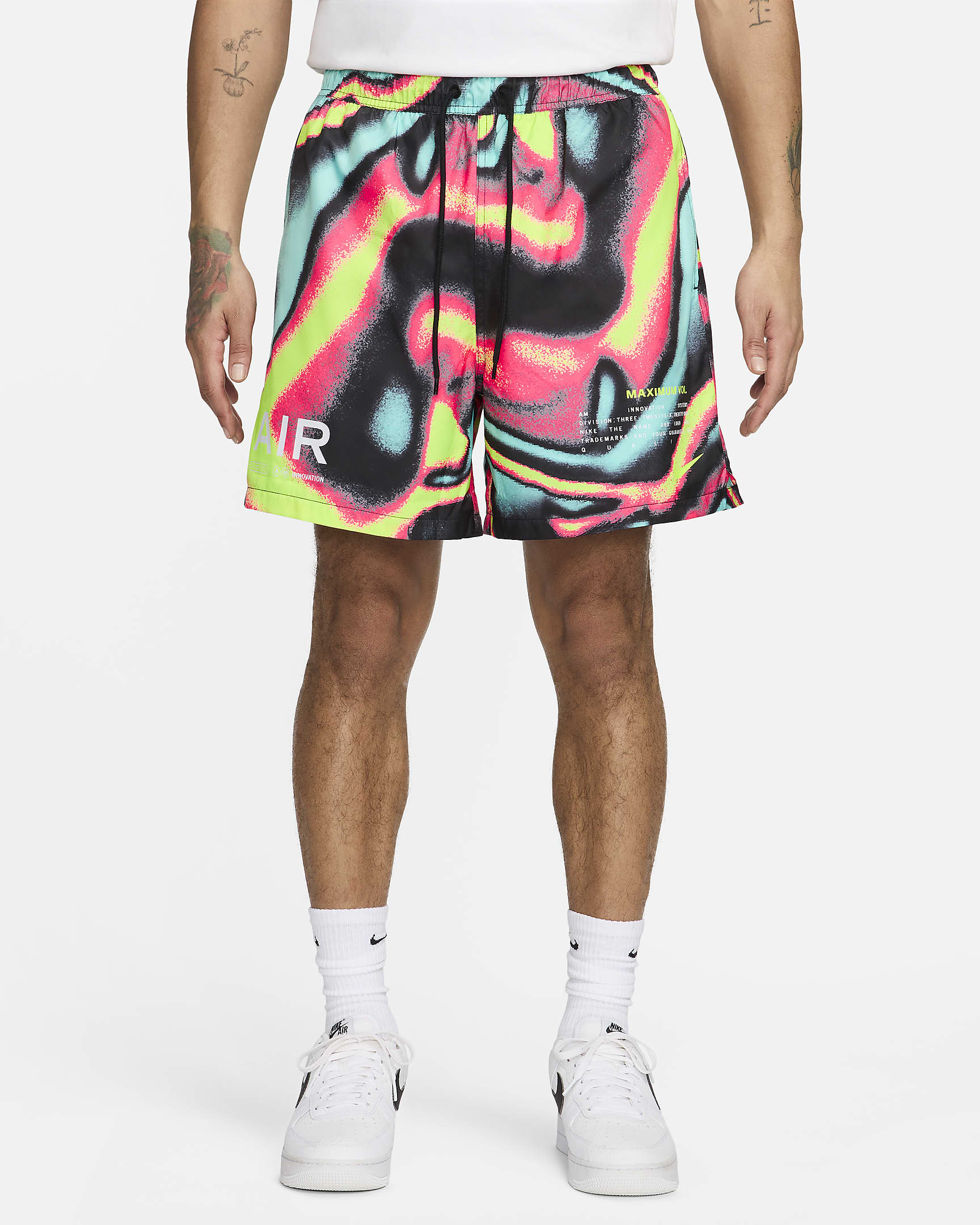 Nike Club Men's Flow Shorts - Hot Punch