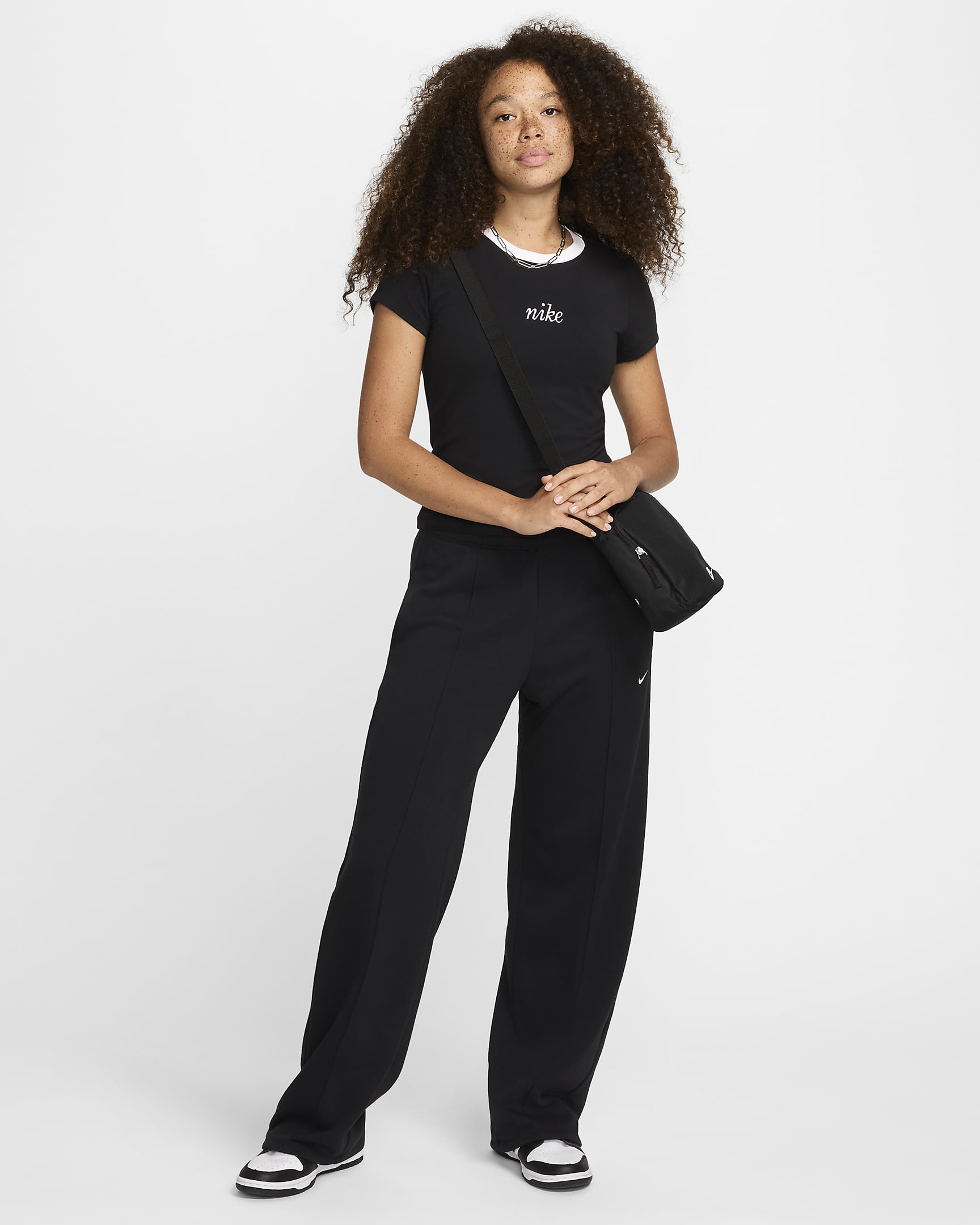 Nike Sportswear Chill Knit Women's Slim Cropped Tee - Black/White