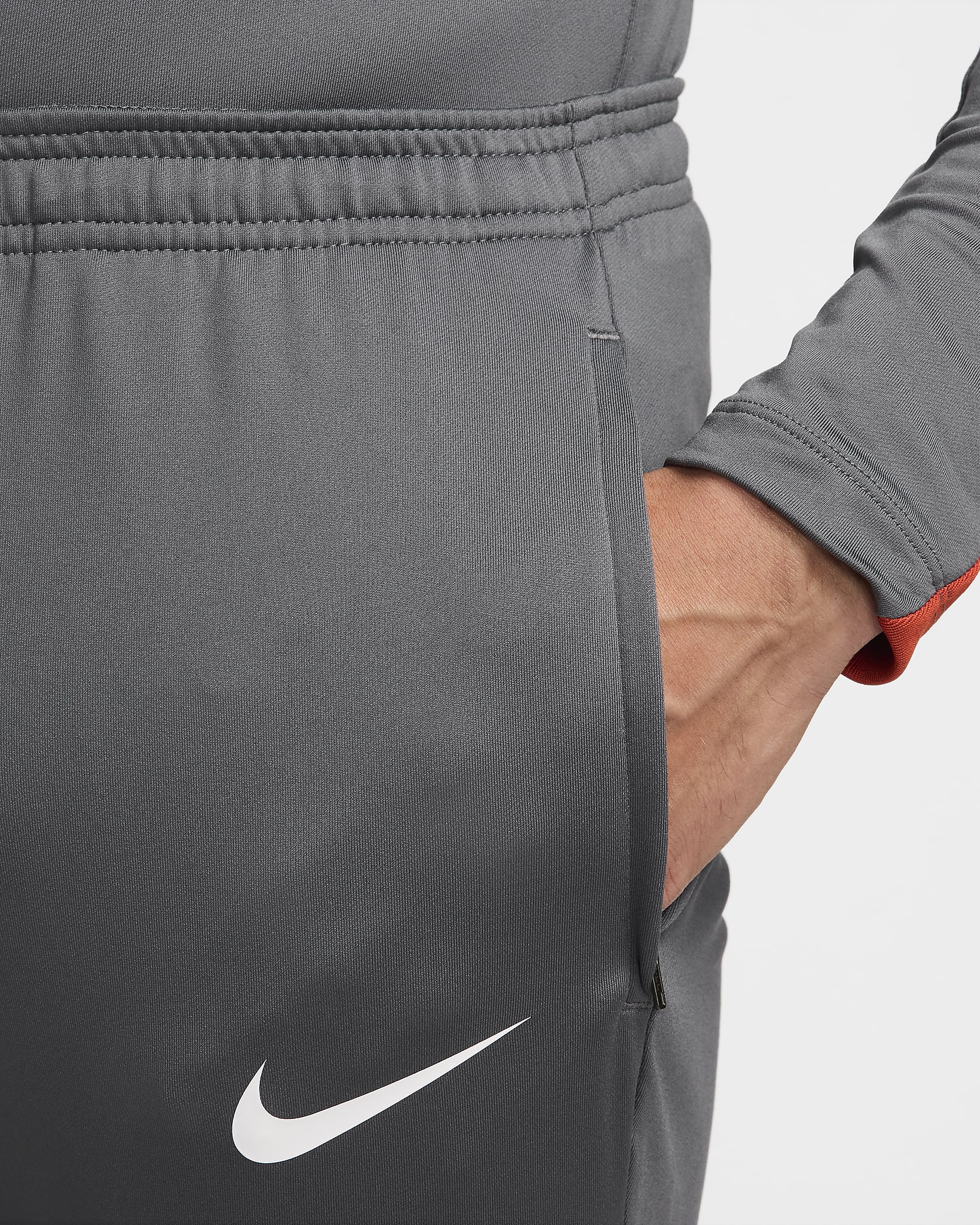 Pantaloni da calcio Dri-FIT Nike Strike – Uomo - Iron Grey/Iron Grey/Dragon Red/Bianco