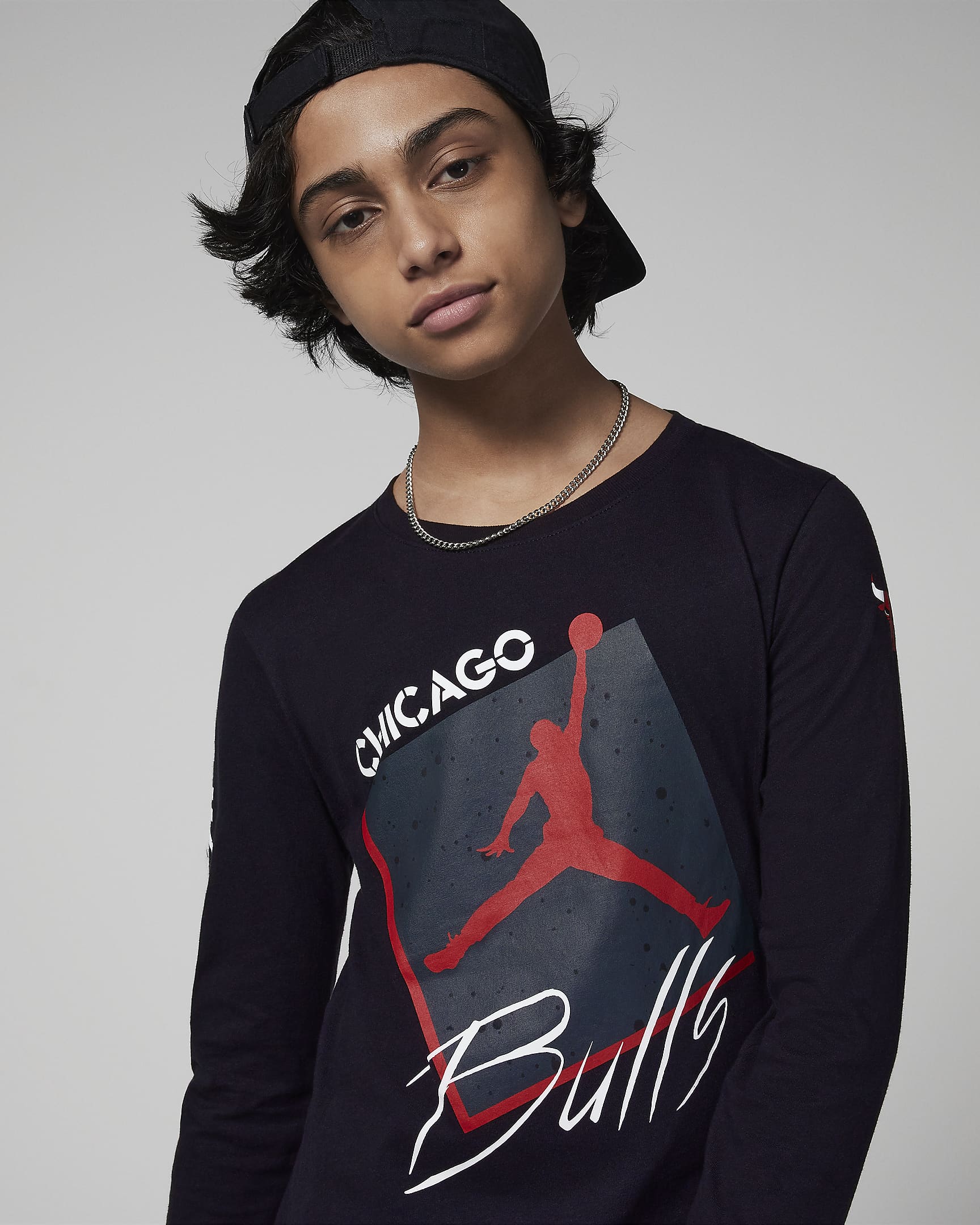 Langærmet Chicago Bulls Courtside Statement Edition Jordan Max90 NBA-T-shirt til større børn (drenge) - sort